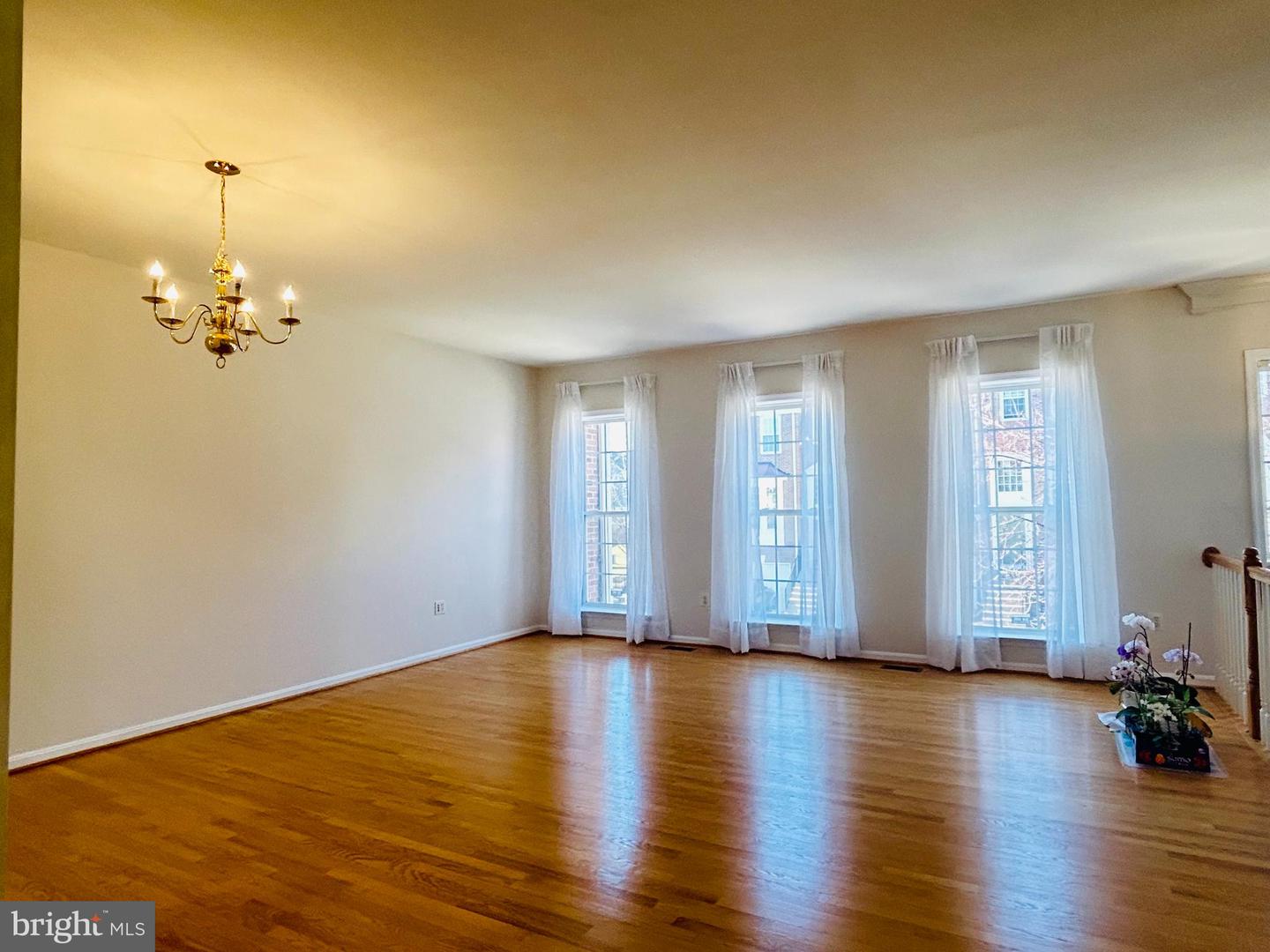 45798 MOUNTAIN PINE SQ, STERLING, Virginia 20166, 3 Bedrooms Bedrooms, ,3 BathroomsBathrooms,Residential,For sale,45798 MOUNTAIN PINE SQ,VALO2116876 MLS # VALO2116876