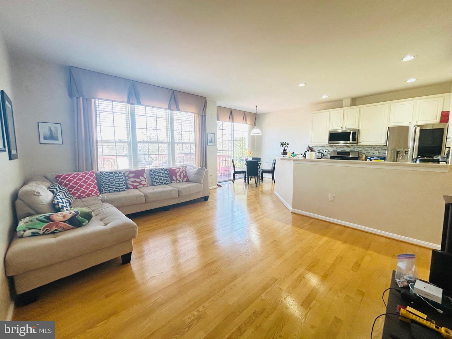 45798 MOUNTAIN PINE SQ, STERLING, Virginia 20166, 3 Bedrooms Bedrooms, ,3 BathroomsBathrooms,Residential,For sale,45798 MOUNTAIN PINE SQ,VALO2116876 MLS # VALO2116876