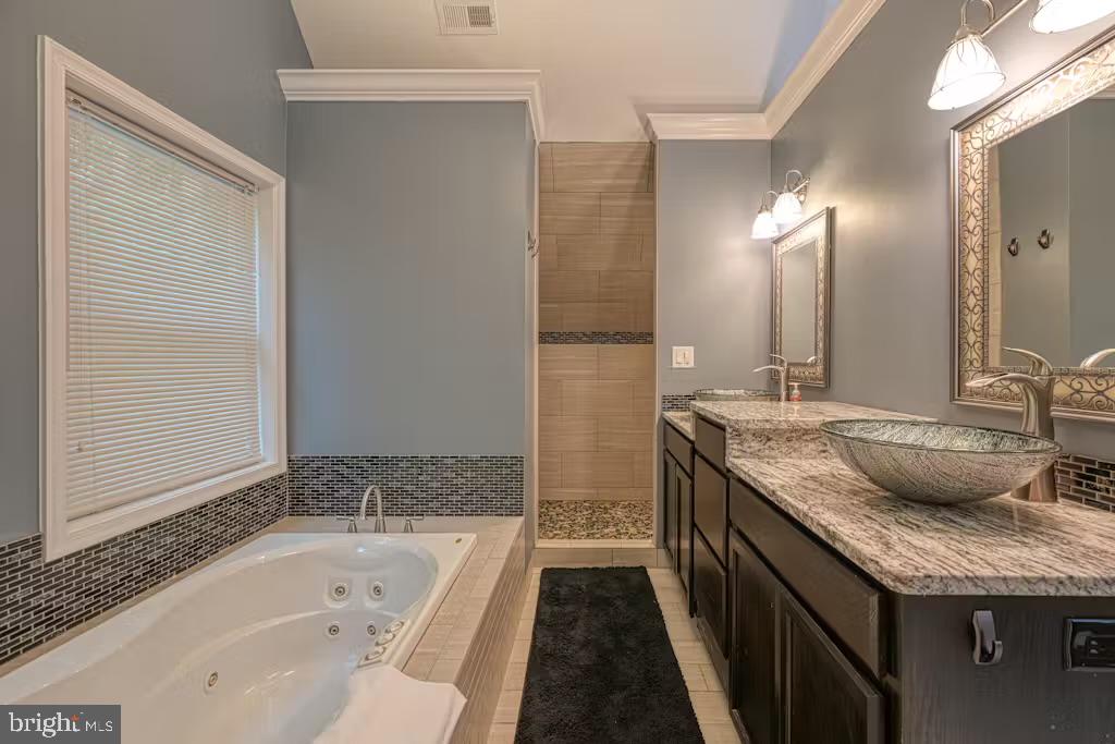 68 EMMA JANE LN, BUMPASS, Virginia 23024, 5 Bedrooms Bedrooms, ,3 BathroomsBathrooms,Residential,For sale,68 EMMA JANE LN,VALA2009364 MLS # VALA2009364