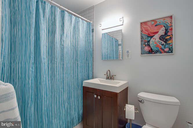 5004 LARNO DR, ALEXANDRIA, Virginia 22310, 4 Bedrooms Bedrooms, ,2 BathroomsBathrooms,Residential,For sale,5004 LARNO DR,VAFX2293466 MLS # VAFX2293466 5004 LARNO DR, ALEXANDRIA, Virginia 22310, 4 Bedrooms Bedrooms, ,2 BathroomsBathrooms,Residential,For sale,5004 LARNO DR,VAFX2293466 MLS # VAFX2293466