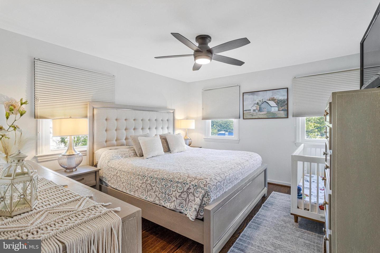 6928 UNIVERSITY DR, ALEXANDRIA, Virginia 22307, 2 Bedrooms Bedrooms, 9 Rooms Rooms,2 BathroomsBathrooms,Residential,For sale,6928 UNIVERSITY DR,VAFX2294074 MLS # VAFX2294074