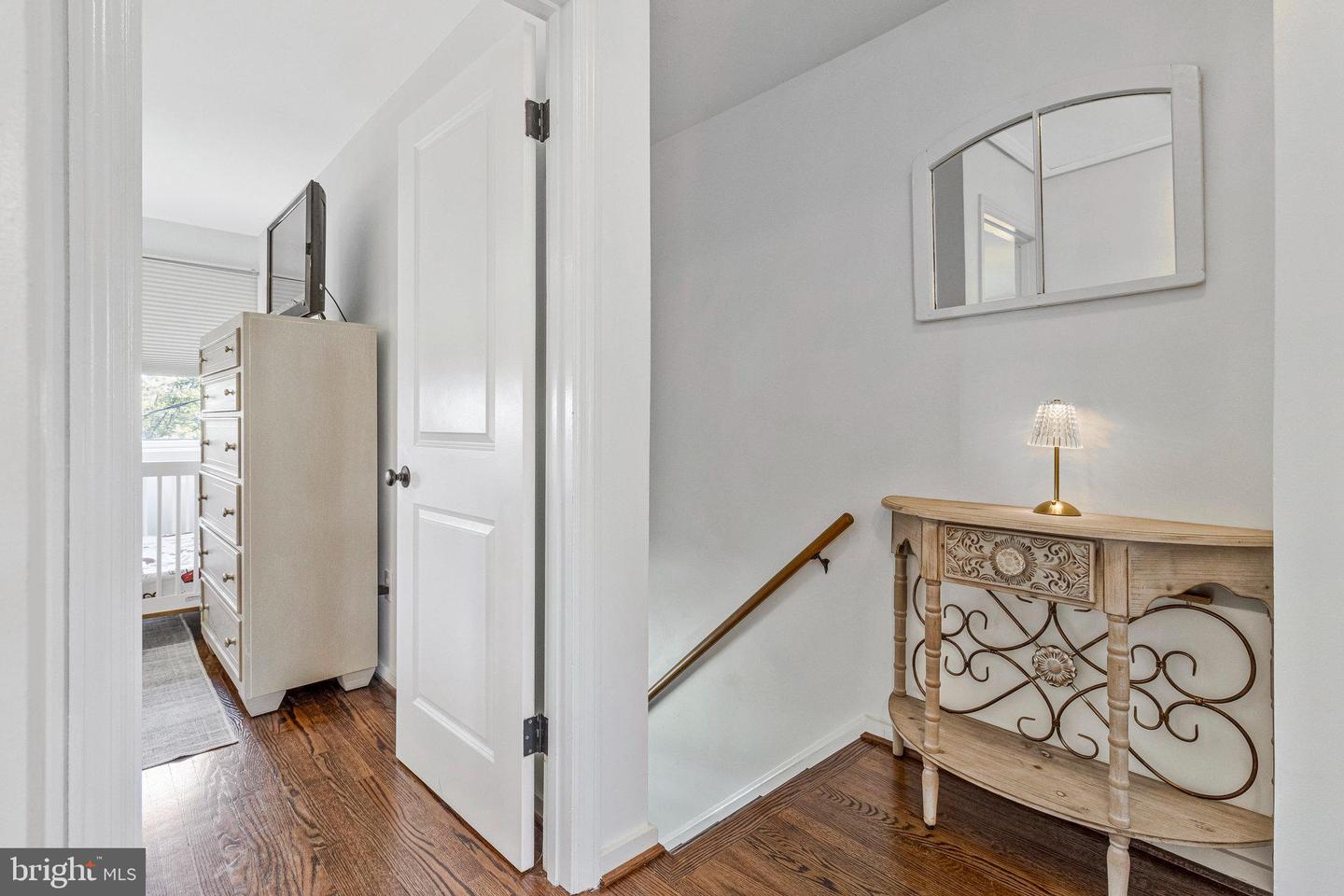 6928 UNIVERSITY DR, ALEXANDRIA, Virginia 22307, 2 Bedrooms Bedrooms, 9 Rooms Rooms,2 BathroomsBathrooms,Residential,For sale,6928 UNIVERSITY DR,VAFX2294074 MLS # VAFX2294074