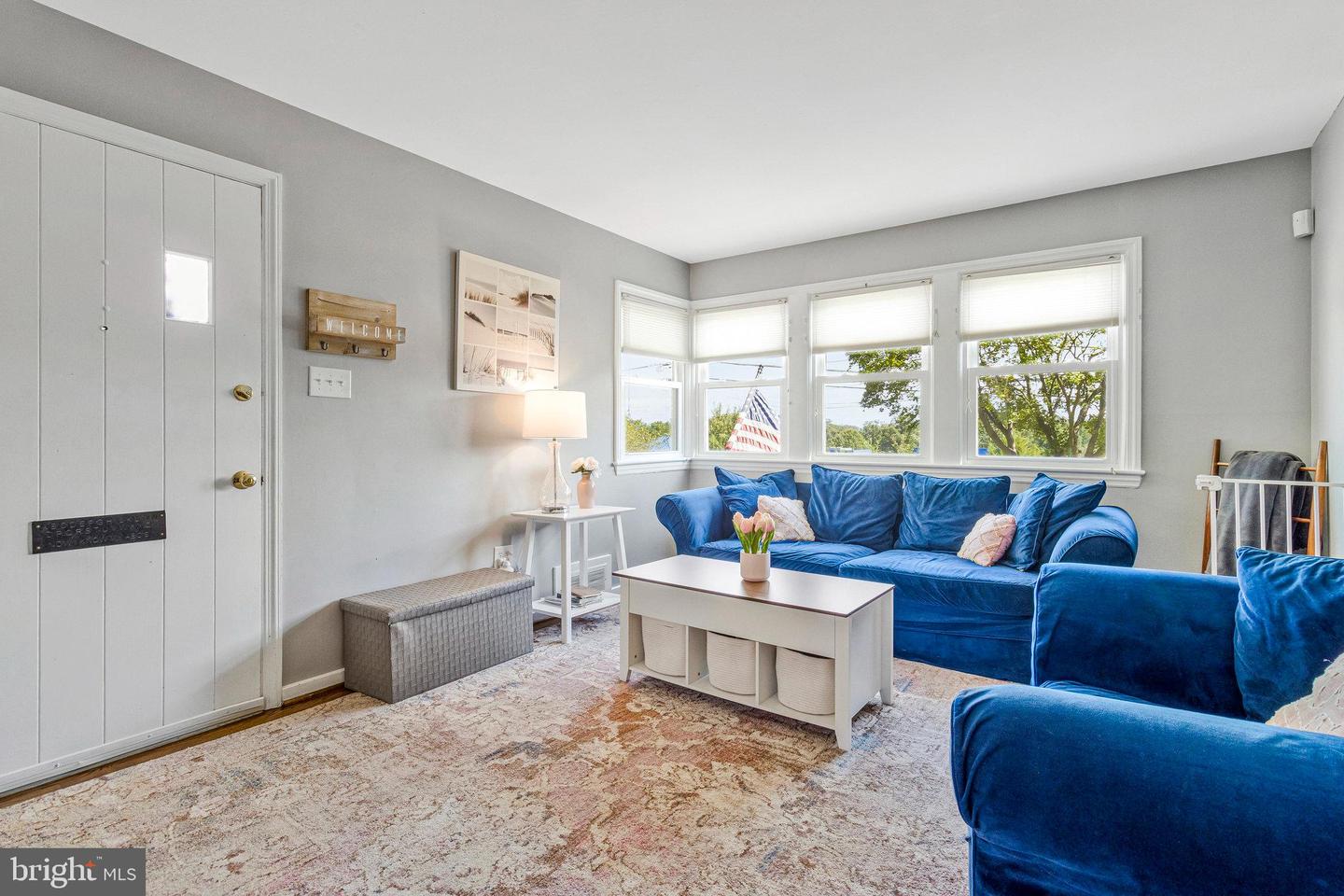 6928 UNIVERSITY DR, ALEXANDRIA, Virginia 22307, 2 Bedrooms Bedrooms, 9 Rooms Rooms,2 BathroomsBathrooms,Residential,For sale,6928 UNIVERSITY DR,VAFX2294074 MLS # VAFX2294074