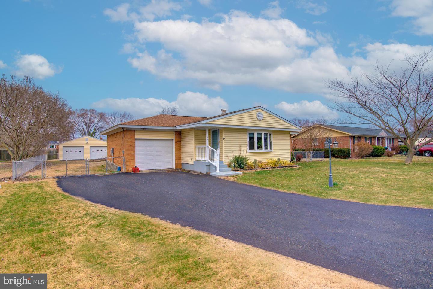 62 DARL CIR, COLONIAL BEACH, Virginia 22443, 3 Bedrooms Bedrooms, ,2 BathroomsBathrooms,Residential,For sale,62 DARL CIR,VAWE2010624 MLS # VAWE2010624