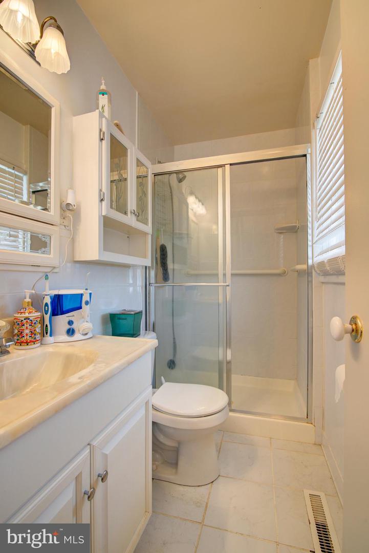 62 DARL CIR, COLONIAL BEACH, Virginia 22443, 3 Bedrooms Bedrooms, ,2 BathroomsBathrooms,Residential,For sale,62 DARL CIR,VAWE2010624 MLS # VAWE2010624