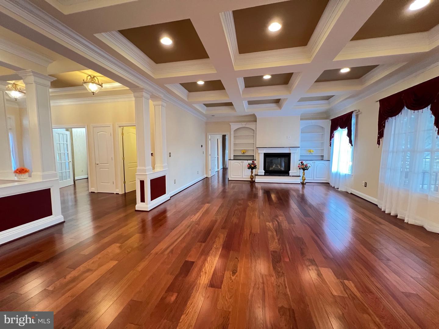 11207 VALOR BRIDGE DR, SPOTSYLVANIA, Virginia 22551, 5 Bedrooms Bedrooms, ,4 BathroomsBathrooms,Residential,For sale,11207 VALOR BRIDGE DR,VASP2039802 MLS # VASP2039802