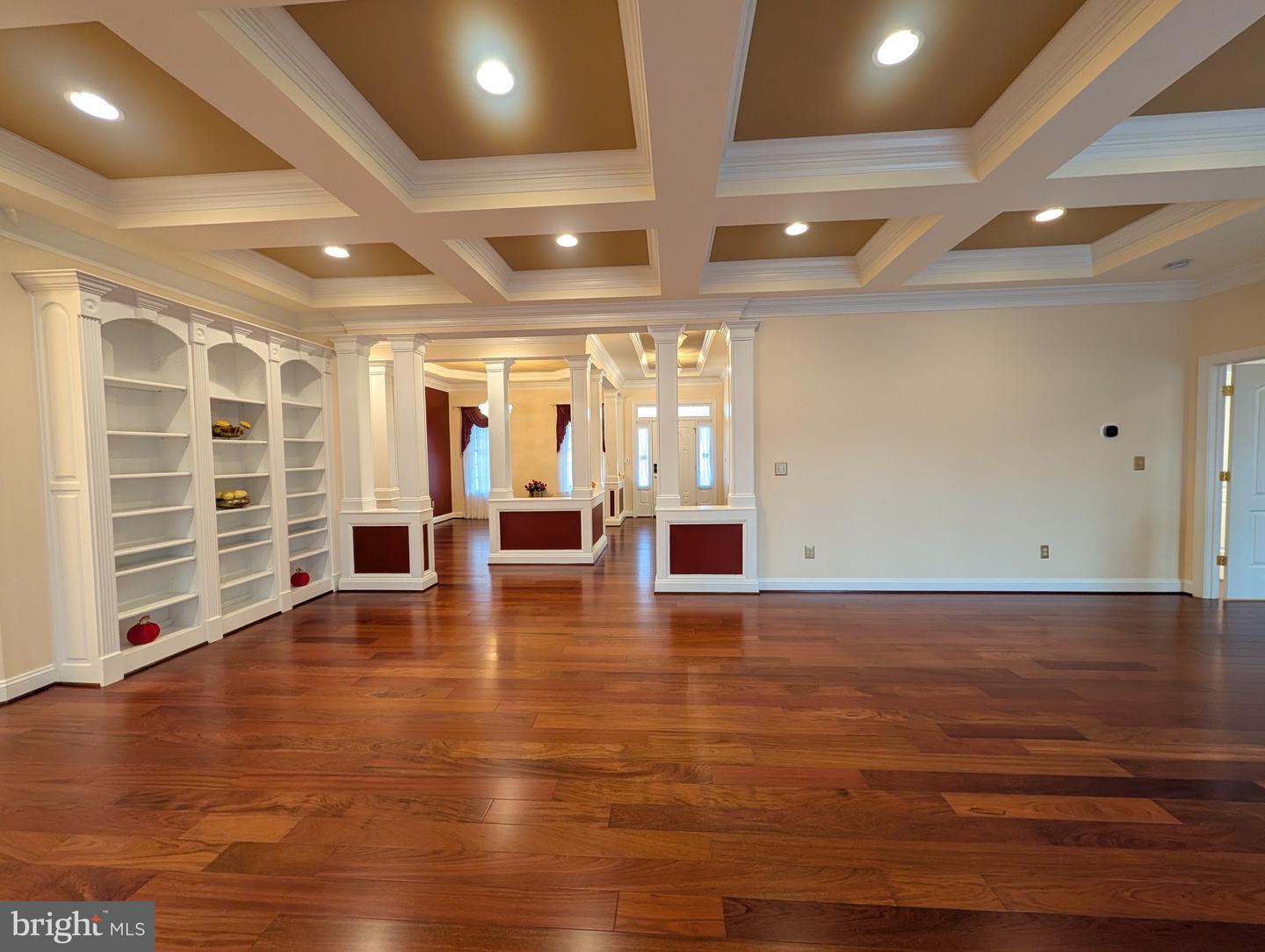 11207 VALOR BRIDGE DR, SPOTSYLVANIA, Virginia 22551, 5 Bedrooms Bedrooms, ,4 BathroomsBathrooms,Residential,For sale,11207 VALOR BRIDGE DR,VASP2039802 MLS # VASP2039802