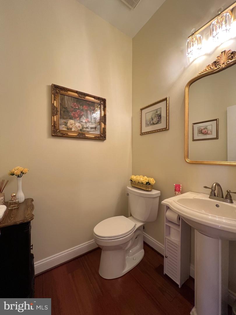 11207 VALOR BRIDGE DR, SPOTSYLVANIA, Virginia 22551, 5 Bedrooms Bedrooms, ,4 BathroomsBathrooms,Residential,For sale,11207 VALOR BRIDGE DR,VASP2039802 MLS # VASP2039802