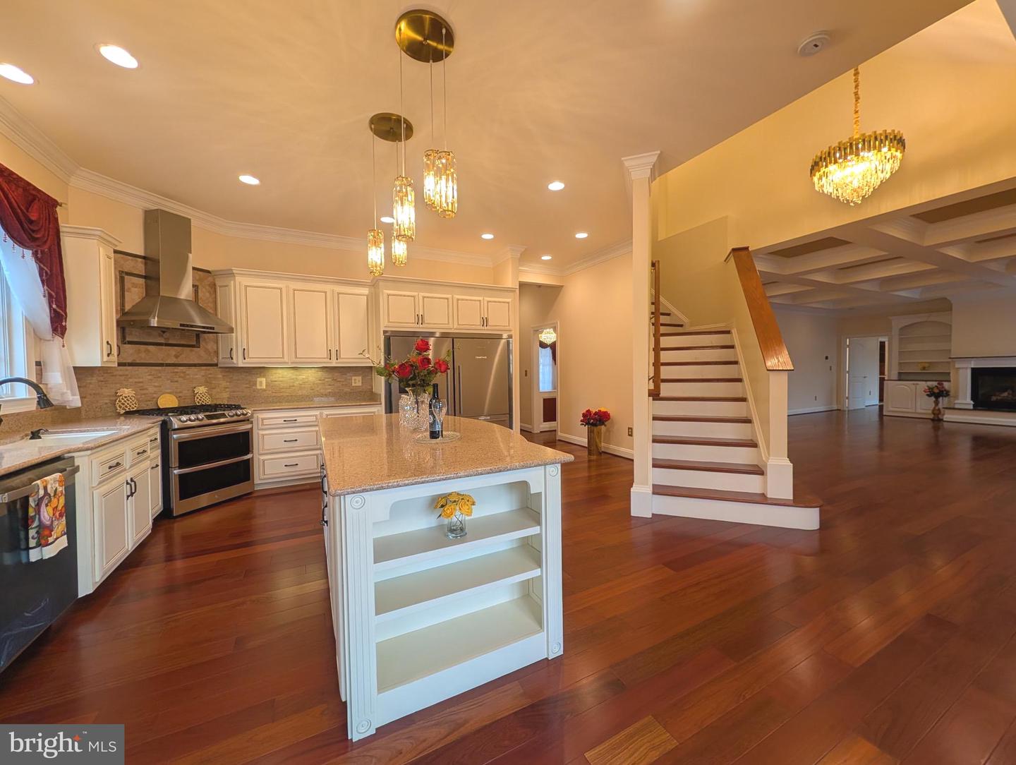 11207 VALOR BRIDGE DR, SPOTSYLVANIA, Virginia 22551, 5 Bedrooms Bedrooms, ,4 BathroomsBathrooms,Residential,For sale,11207 VALOR BRIDGE DR,VASP2039802 MLS # VASP2039802