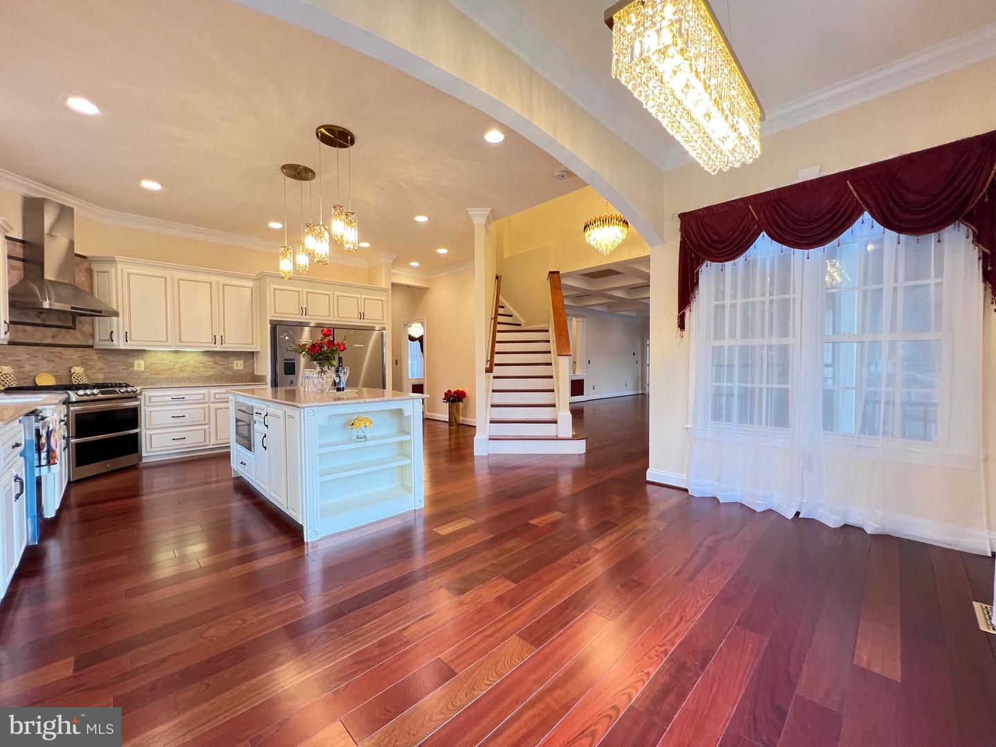 11207 VALOR BRIDGE DR, SPOTSYLVANIA, Virginia 22551, 5 Bedrooms Bedrooms, ,4 BathroomsBathrooms,Residential,For sale,11207 VALOR BRIDGE DR,VASP2039802 MLS # VASP2039802