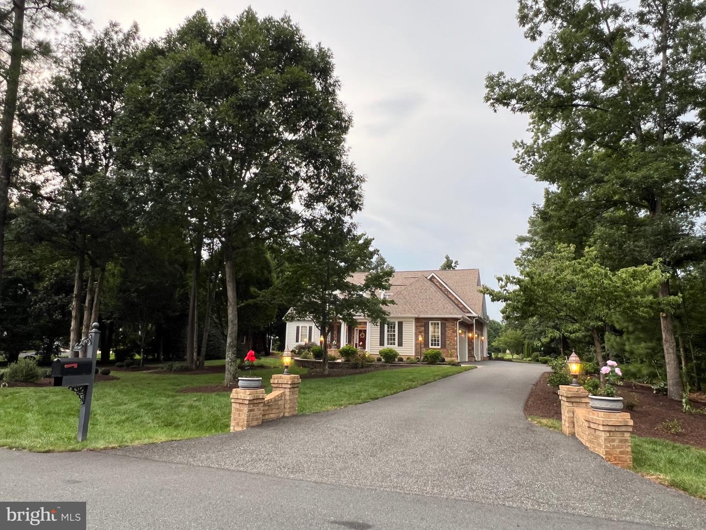 11207 VALOR BRIDGE DR, SPOTSYLVANIA, Virginia 22551, 5 Bedrooms Bedrooms, ,4 BathroomsBathrooms,Residential,For sale,11207 VALOR BRIDGE DR,VASP2039802 MLS # VASP2039802