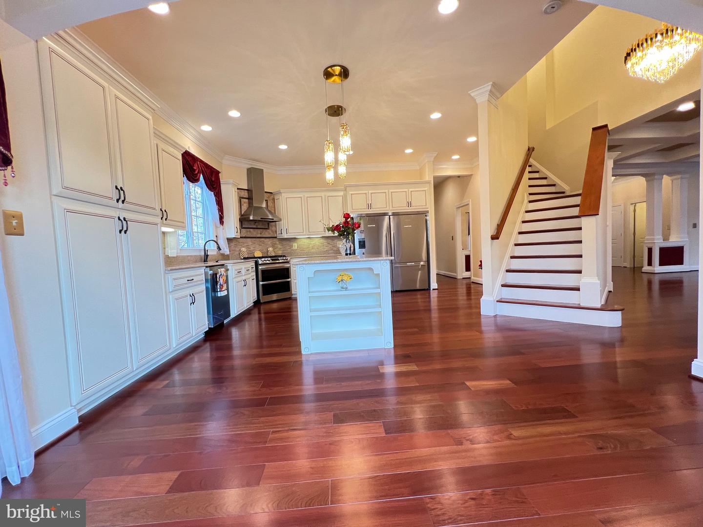 11207 VALOR BRIDGE DR, SPOTSYLVANIA, Virginia 22551, 5 Bedrooms Bedrooms, ,4 BathroomsBathrooms,Residential,For sale,11207 VALOR BRIDGE DR,VASP2039802 MLS # VASP2039802