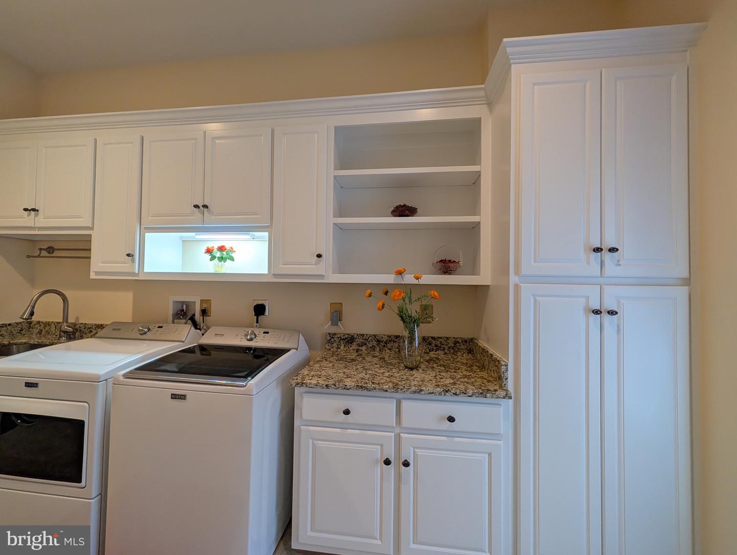 11207 VALOR BRIDGE DR, SPOTSYLVANIA, Virginia 22551, 5 Bedrooms Bedrooms, ,4 BathroomsBathrooms,Residential,For sale,11207 VALOR BRIDGE DR,VASP2039802 MLS # VASP2039802