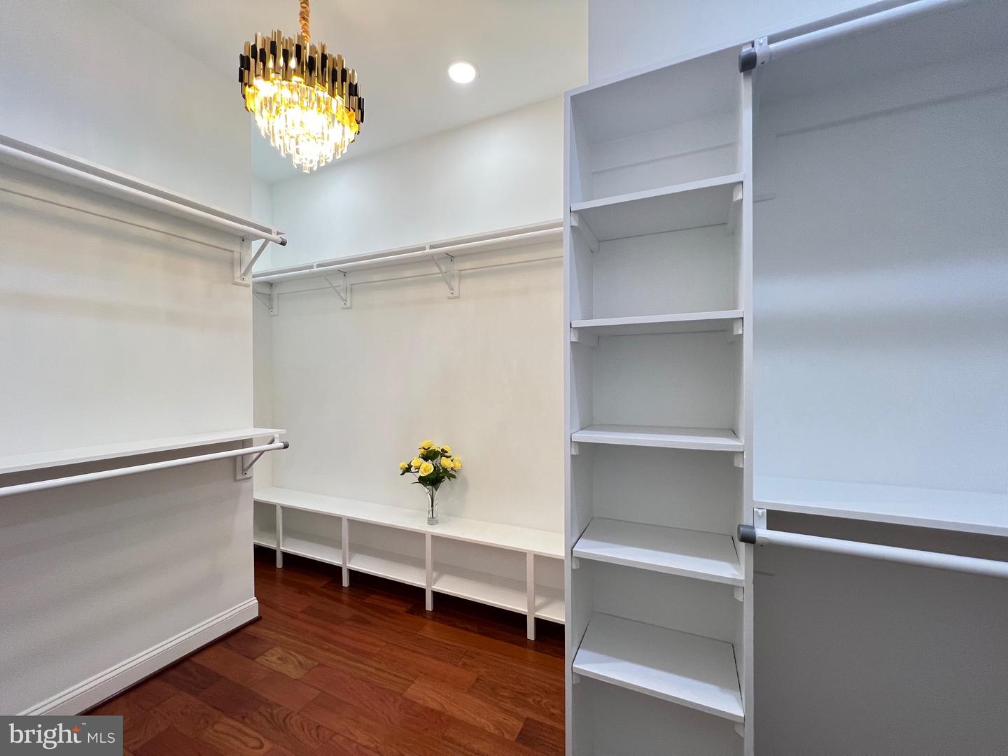 11207 VALOR BRIDGE DR, SPOTSYLVANIA, Virginia 22551, 5 Bedrooms Bedrooms, ,4 BathroomsBathrooms,Residential,For sale,11207 VALOR BRIDGE DR,VASP2039802 MLS # VASP2039802