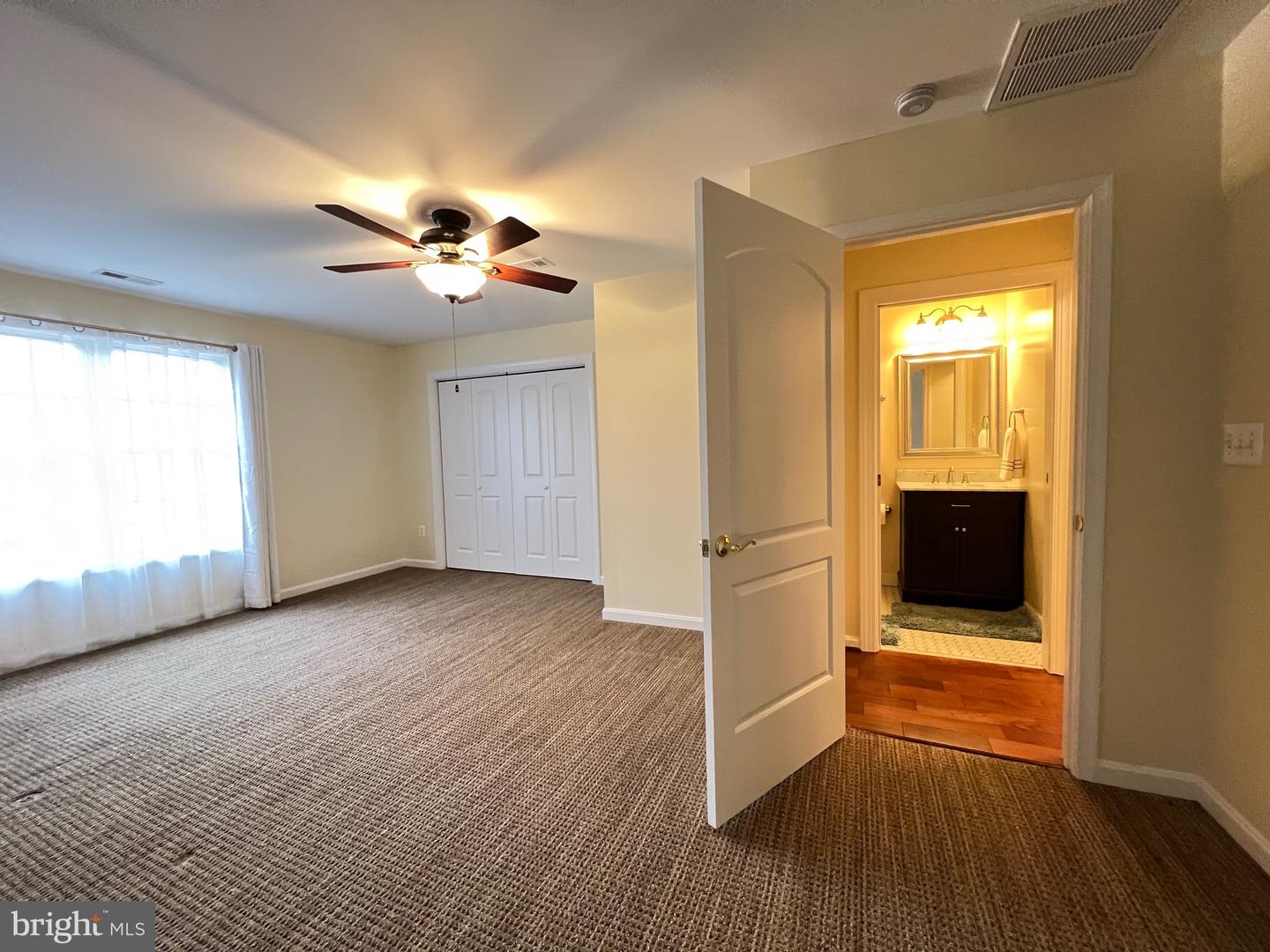 11207 VALOR BRIDGE DR, SPOTSYLVANIA, Virginia 22551, 5 Bedrooms Bedrooms, ,4 BathroomsBathrooms,Residential,For sale,11207 VALOR BRIDGE DR,VASP2039802 MLS # VASP2039802