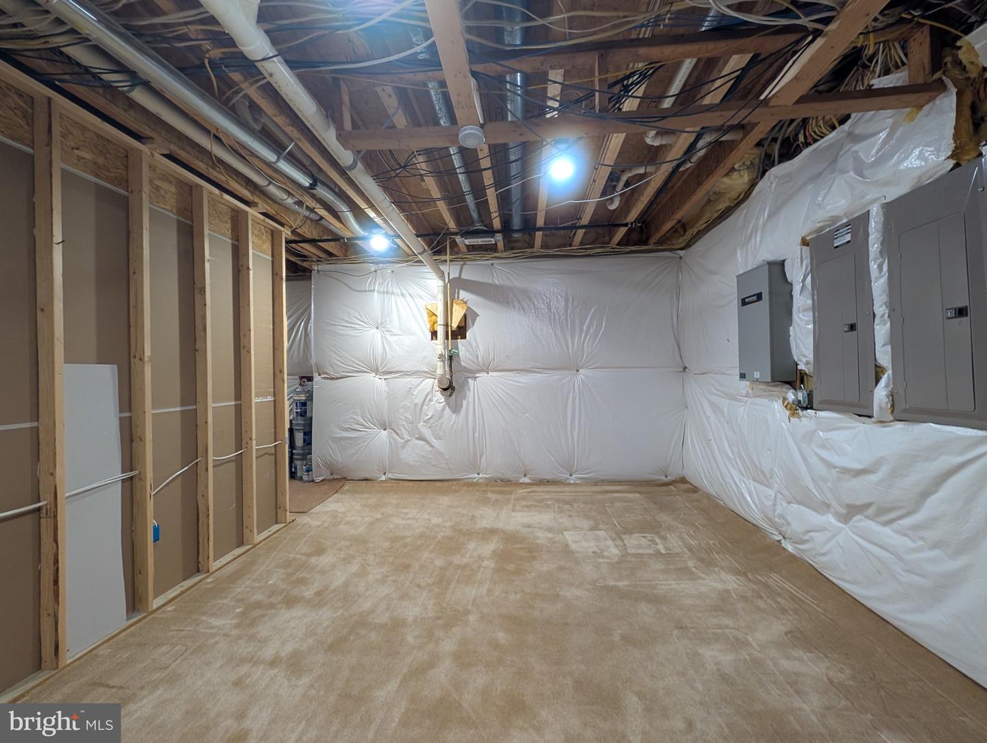 11207 VALOR BRIDGE DR, SPOTSYLVANIA, Virginia 22551, 5 Bedrooms Bedrooms, ,4 BathroomsBathrooms,Residential,For sale,11207 VALOR BRIDGE DR,VASP2039802 MLS # VASP2039802