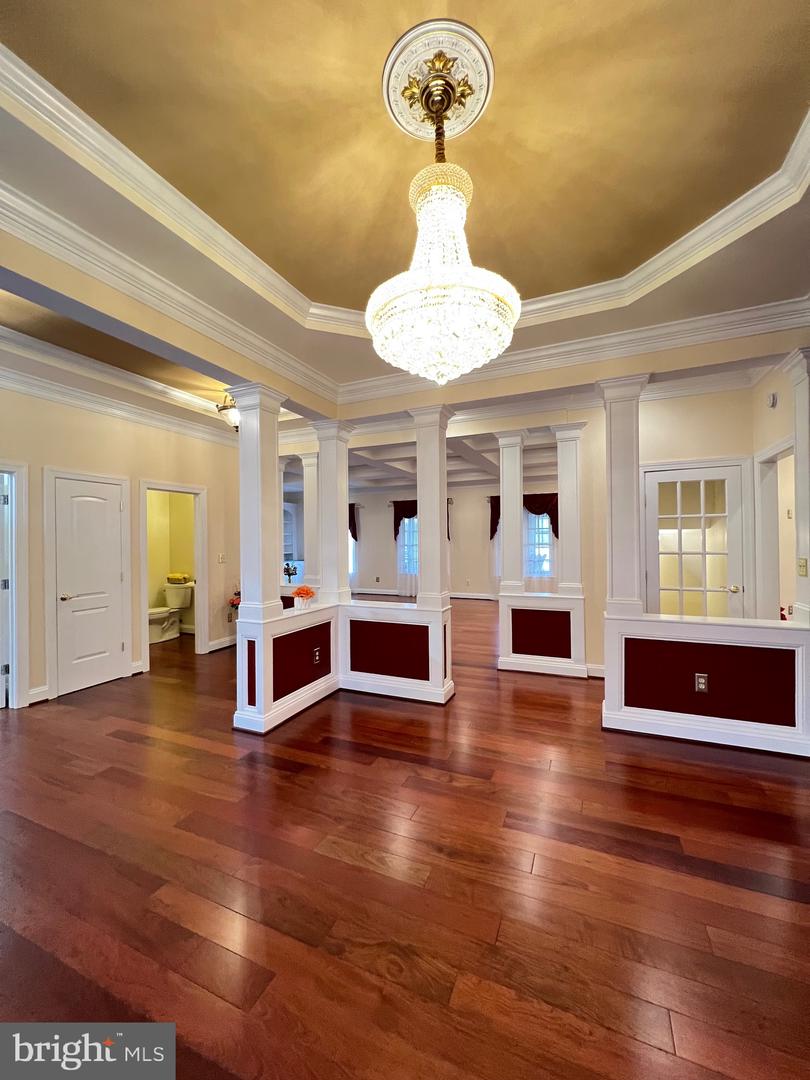 11207 VALOR BRIDGE DR, SPOTSYLVANIA, Virginia 22551, 5 Bedrooms Bedrooms, ,4 BathroomsBathrooms,Residential,For sale,11207 VALOR BRIDGE DR,VASP2039802 MLS # VASP2039802