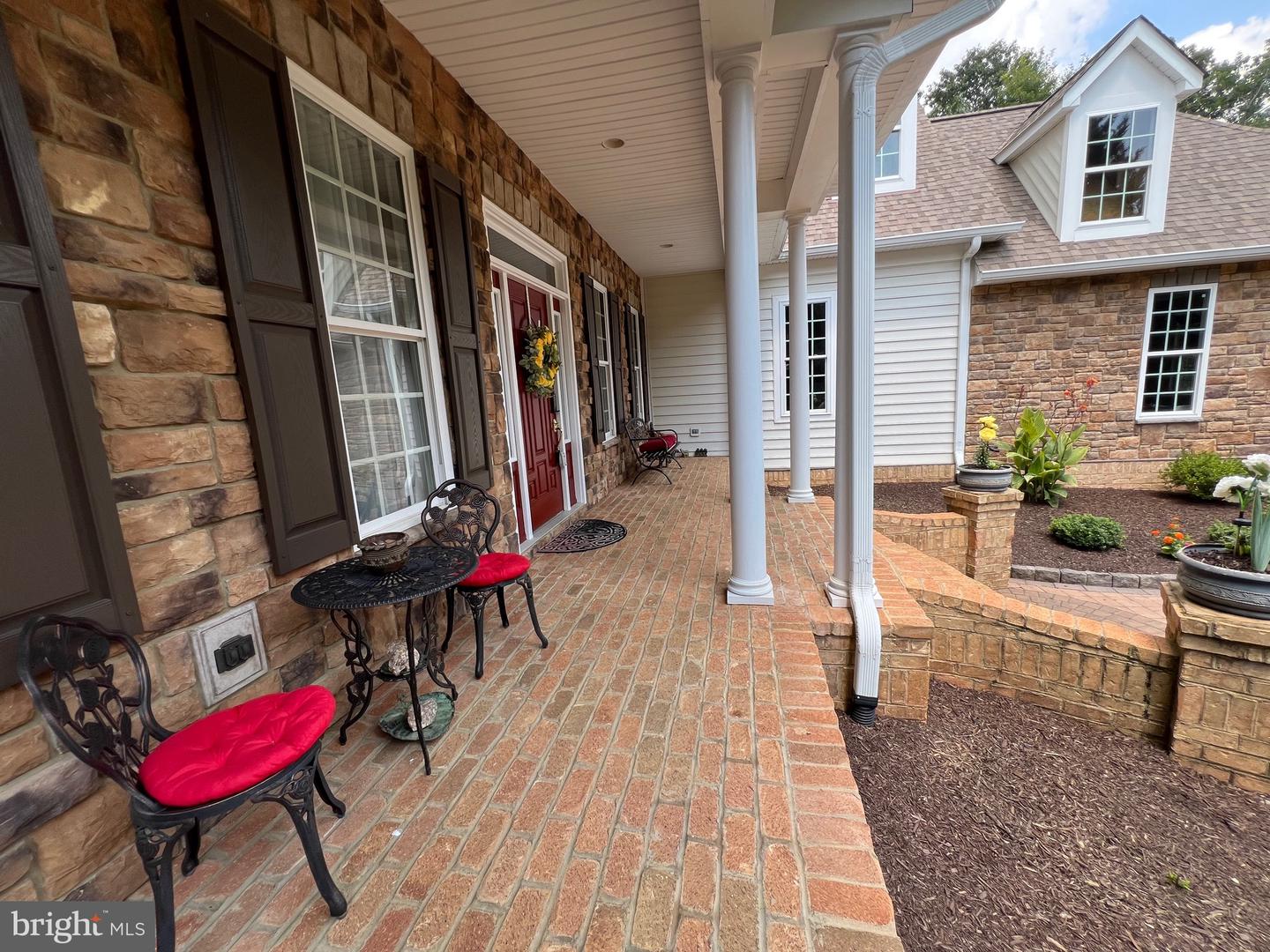 11207 VALOR BRIDGE DR, SPOTSYLVANIA, Virginia 22551, 5 Bedrooms Bedrooms, ,4 BathroomsBathrooms,Residential,For sale,11207 VALOR BRIDGE DR,VASP2039802 MLS # VASP2039802