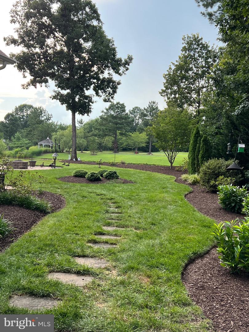 11207 VALOR BRIDGE DR, SPOTSYLVANIA, Virginia 22551, 5 Bedrooms Bedrooms, ,4 BathroomsBathrooms,Residential,For sale,11207 VALOR BRIDGE DR,VASP2039802 MLS # VASP2039802