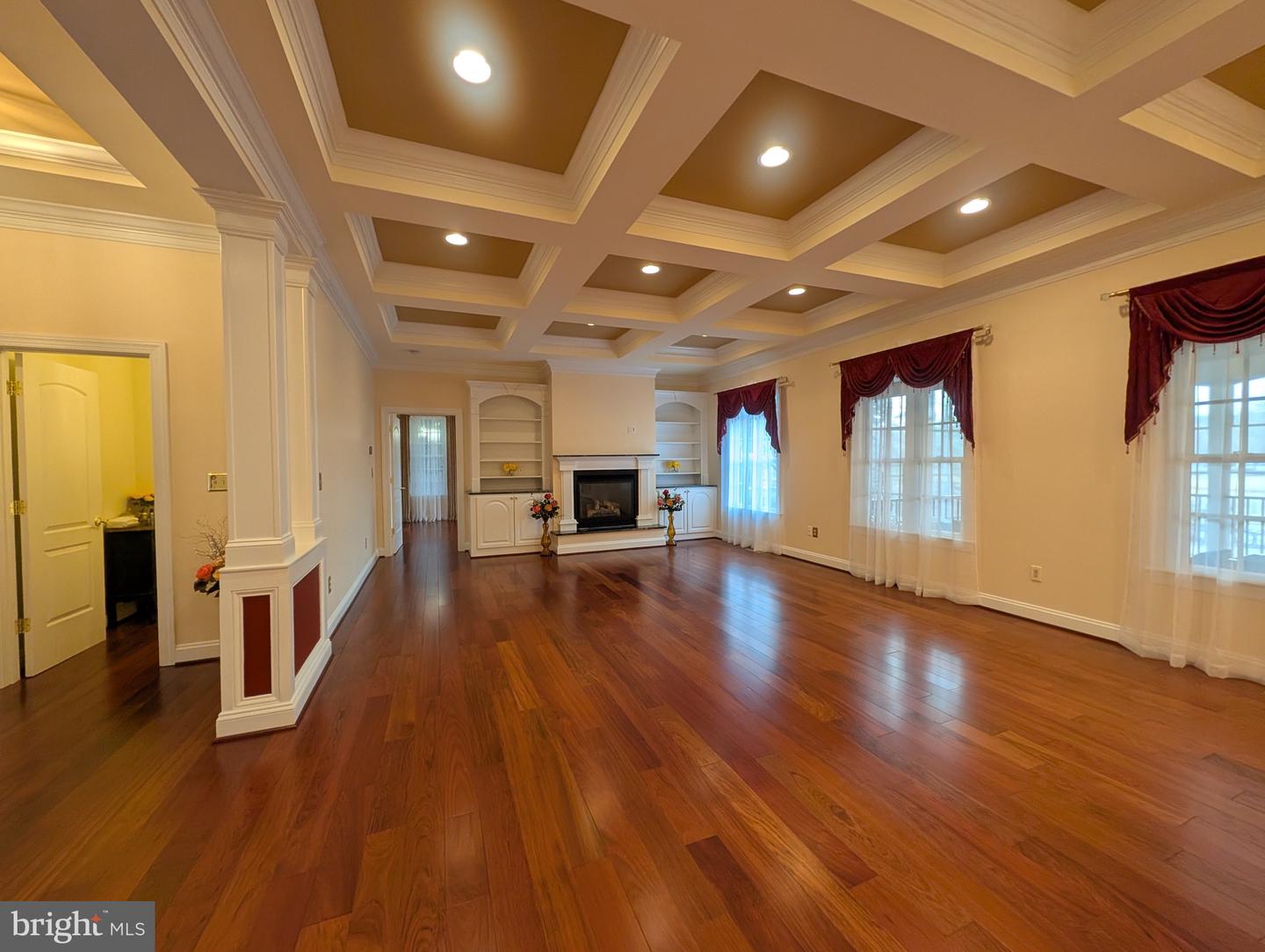 11207 VALOR BRIDGE DR, SPOTSYLVANIA, Virginia 22551, 5 Bedrooms Bedrooms, ,4 BathroomsBathrooms,Residential,For sale,11207 VALOR BRIDGE DR,VASP2039802 MLS # VASP2039802