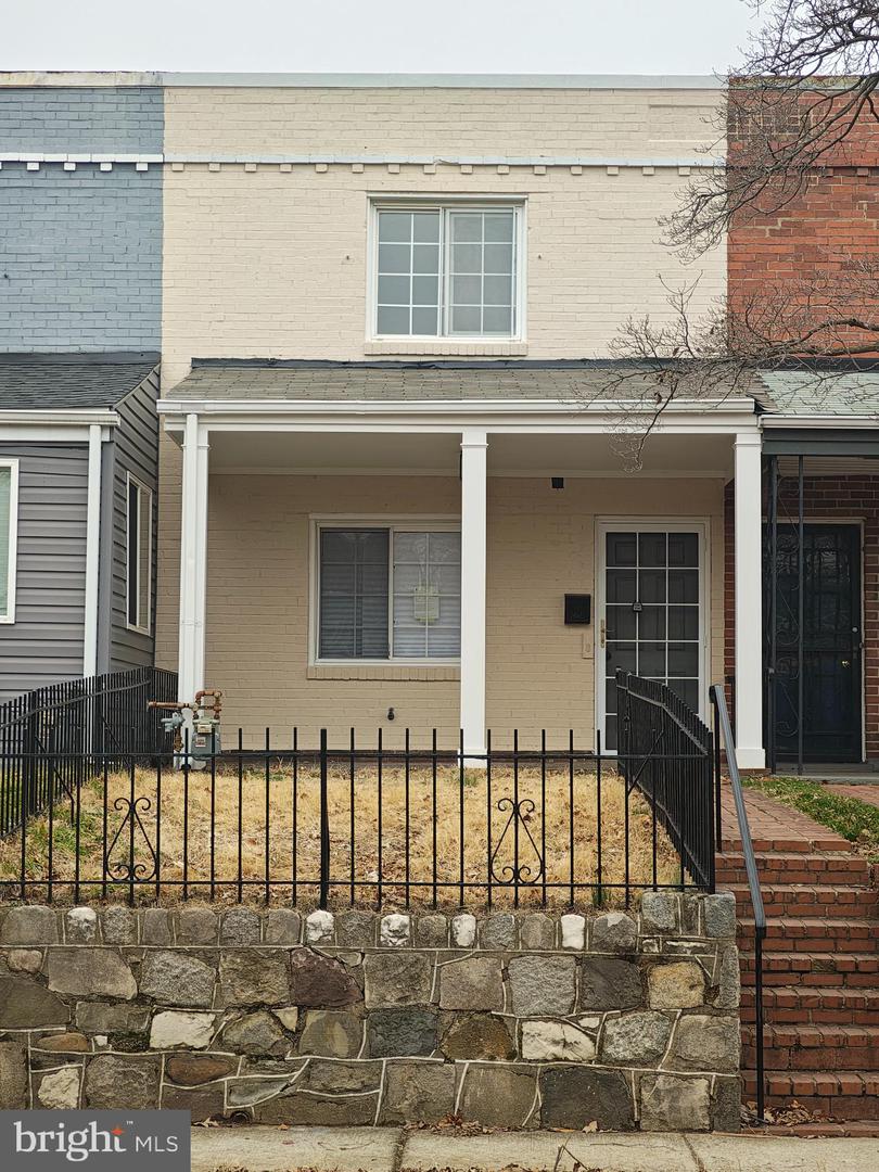 220 33RD ST NE, WASHINGTON, District Of Columbia 20019, 2 Bedrooms Bedrooms, ,2 BathroomsBathrooms,Residential,For sale,220 33RD ST NE,DCDC2249434 MLS # DCDC2249434