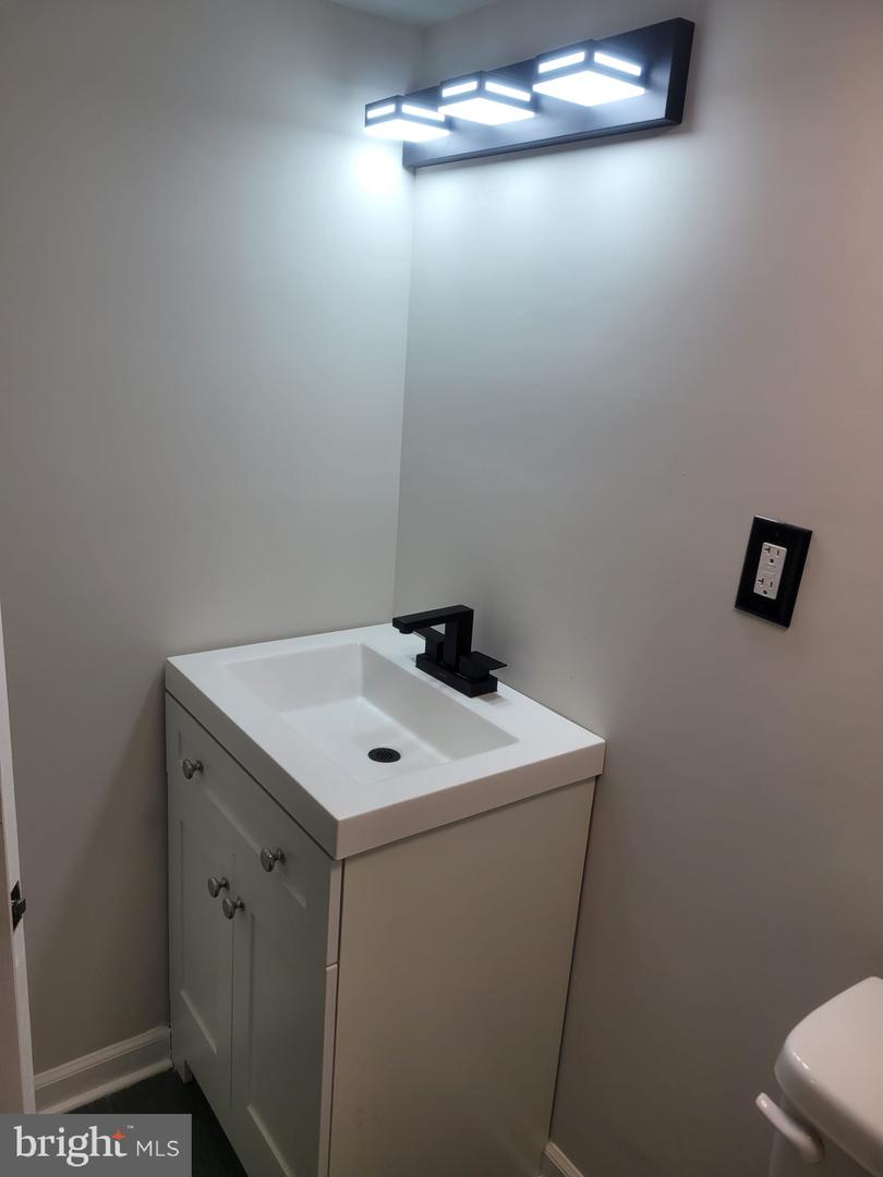 220 33RD ST NE, WASHINGTON, District Of Columbia 20019, 2 Bedrooms Bedrooms, ,2 BathroomsBathrooms,Residential,For sale,220 33RD ST NE,DCDC2249434 MLS # DCDC2249434