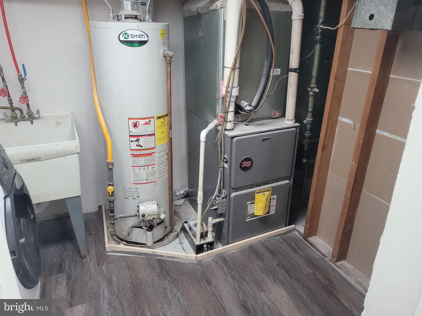 220 33RD ST NE, WASHINGTON, District Of Columbia 20019, 2 Bedrooms Bedrooms, ,2 BathroomsBathrooms,Residential,For sale,220 33RD ST NE,DCDC2249434 MLS # DCDC2249434