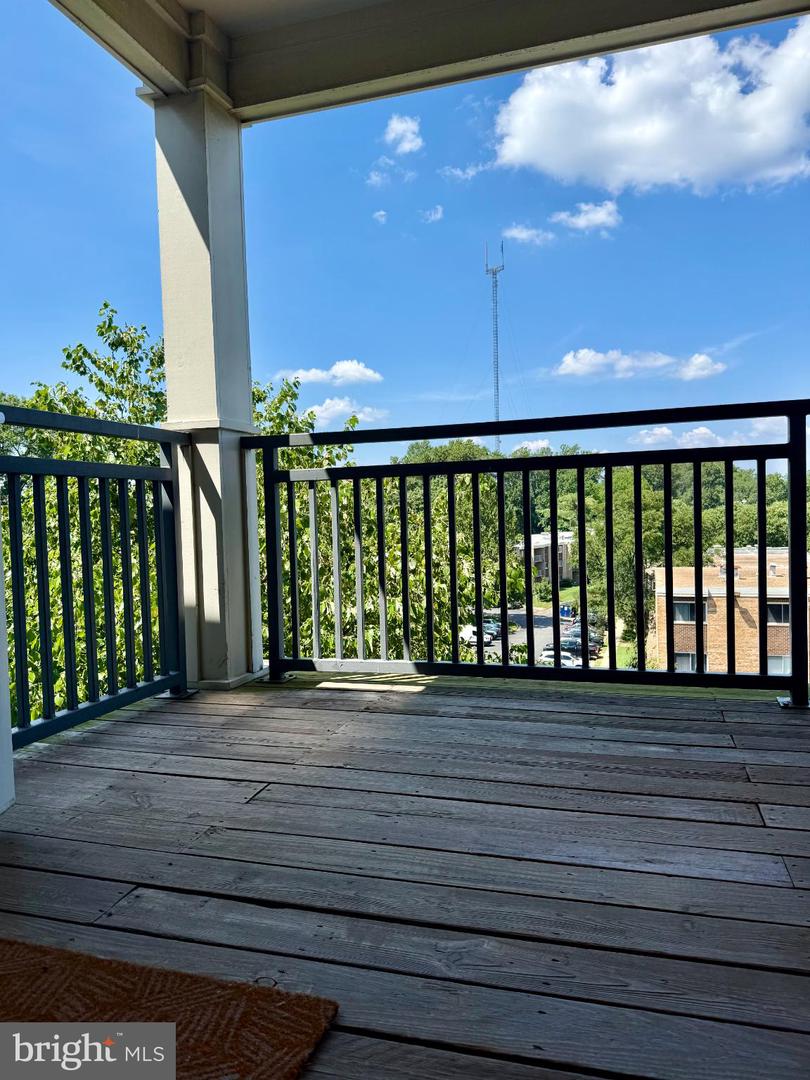 3021 NICOSH CIR #1406, FALLS CHURCH, Virginia 22042, 1 Bedroom Bedrooms, 3 Rooms Rooms,1 BathroomBathrooms,Residential,For sale,3021 NICOSH CIR #1406,VAFX2294806 MLS # VAFX2294806