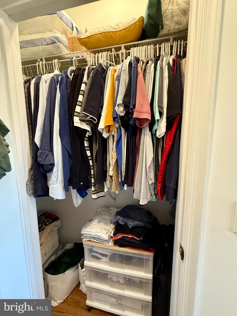 3021 NICOSH CIR #1406, FALLS CHURCH, Virginia 22042, 1 Bedroom Bedrooms, 3 Rooms Rooms,1 BathroomBathrooms,Residential,For sale,3021 NICOSH CIR #1406,VAFX2294806 MLS # VAFX2294806