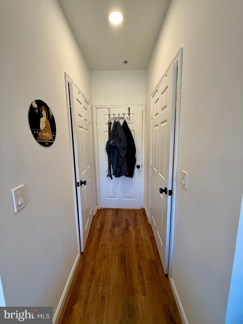 3021 NICOSH CIR #1406, FALLS CHURCH, Virginia 22042, 1 Bedroom Bedrooms, 3 Rooms Rooms,1 BathroomBathrooms,Residential,For sale,3021 NICOSH CIR #1406,VAFX2294806 MLS # VAFX2294806