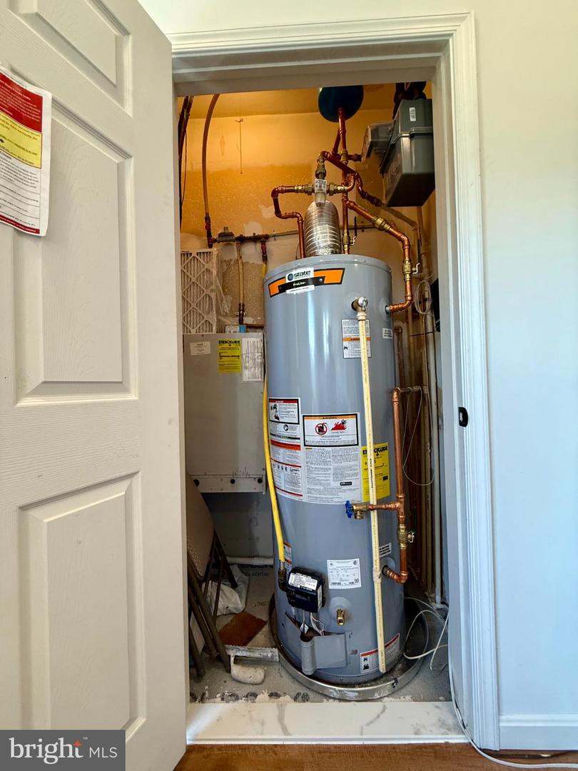 3021 NICOSH CIR #1406, FALLS CHURCH, Virginia 22042, 1 Bedroom Bedrooms, 3 Rooms Rooms,1 BathroomBathrooms,Residential,For sale,3021 NICOSH CIR #1406,VAFX2294806 MLS # VAFX2294806