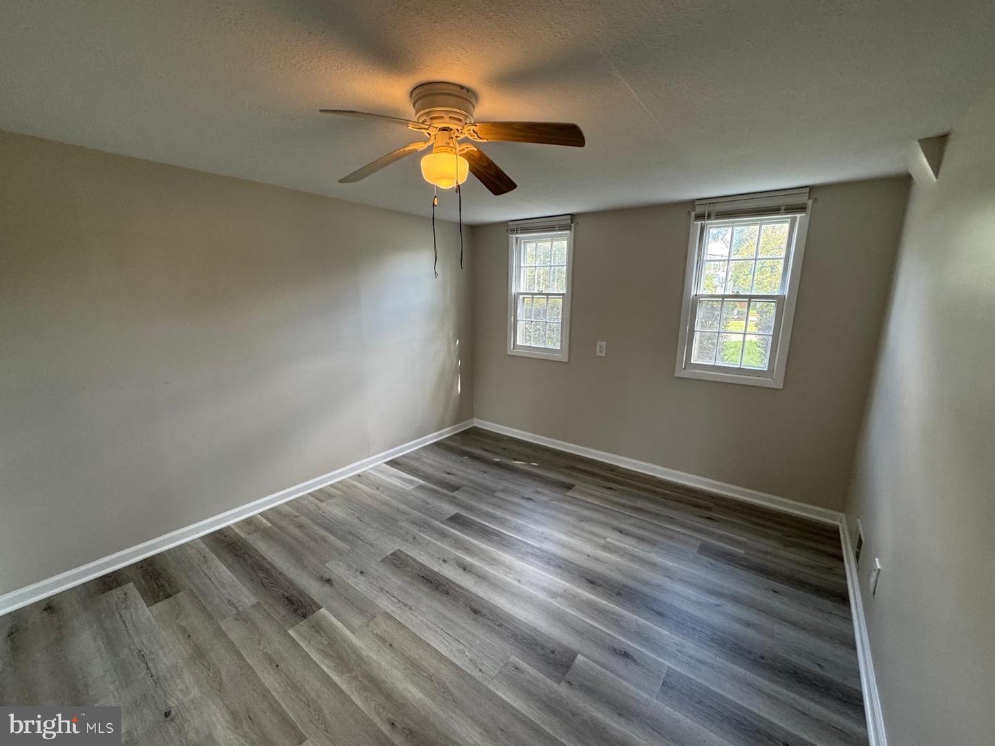 7918 EDINBURGH DR, SPRINGFIELD, Virginia 22153, 5 Bedrooms Bedrooms, ,3 BathroomsBathrooms,Residential,For sale,7918 EDINBURGH DR,VAFX2294886 MLS # VAFX2294886