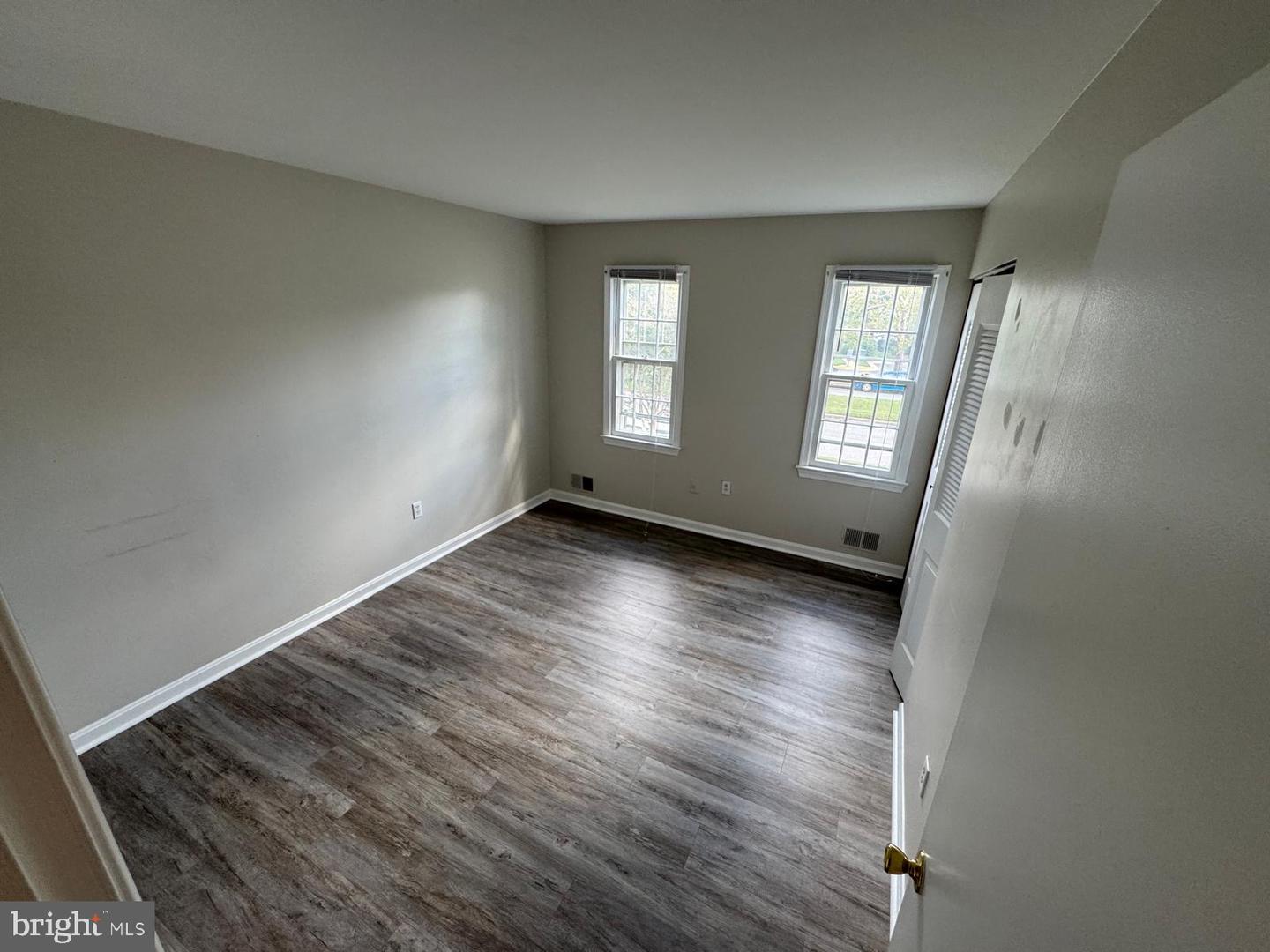 7918 EDINBURGH DR, SPRINGFIELD, Virginia 22153, 5 Bedrooms Bedrooms, ,3 BathroomsBathrooms,Residential,For sale,7918 EDINBURGH DR,VAFX2294886 MLS # VAFX2294886