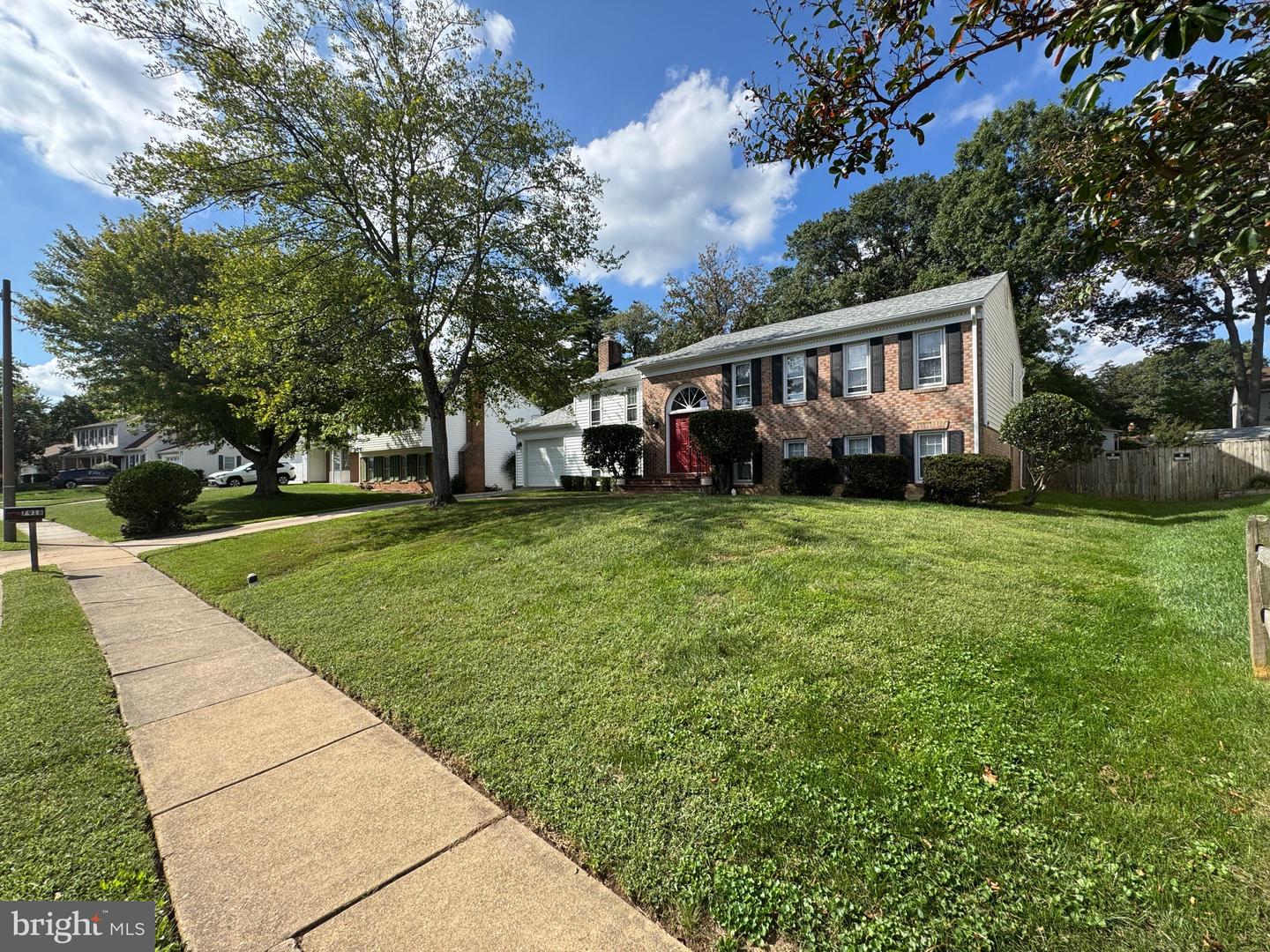 7918 EDINBURGH DR, SPRINGFIELD, Virginia 22153, 5 Bedrooms Bedrooms, ,3 BathroomsBathrooms,Residential,For sale,7918 EDINBURGH DR,VAFX2294886 MLS # VAFX2294886