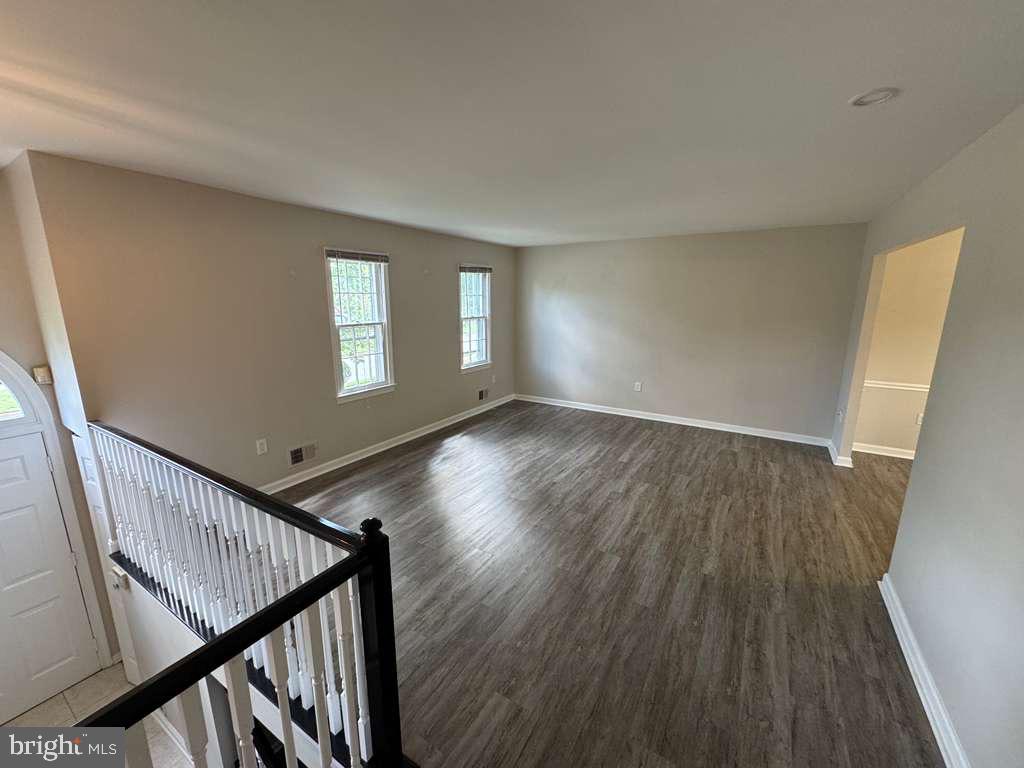 7918 EDINBURGH DR, SPRINGFIELD, Virginia 22153, 5 Bedrooms Bedrooms, ,3 BathroomsBathrooms,Residential,For sale,7918 EDINBURGH DR,VAFX2294886 MLS # VAFX2294886