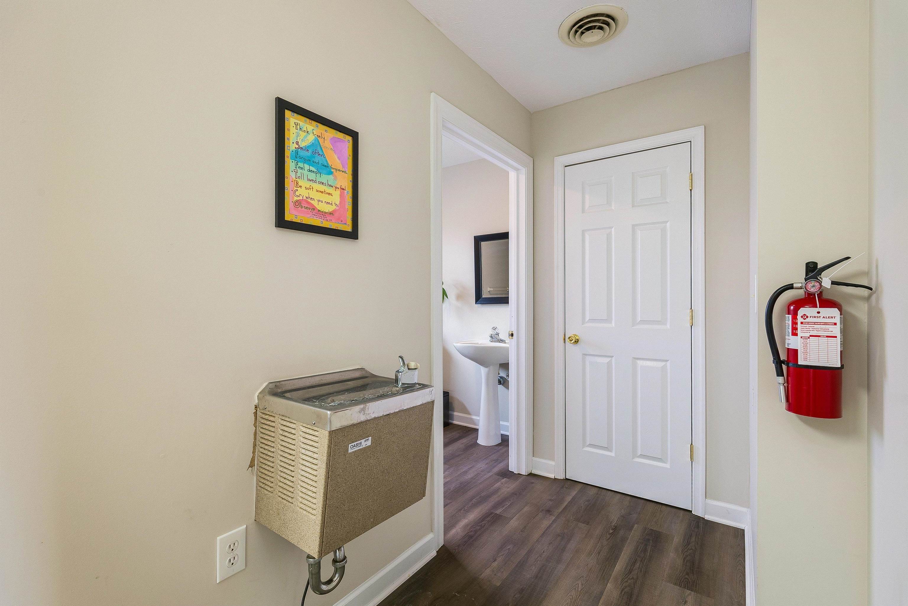 727 LEE HWY, VERONA, Virginia 24482, ,Commercial,727 LEE HWY,674099 MLS # 674099