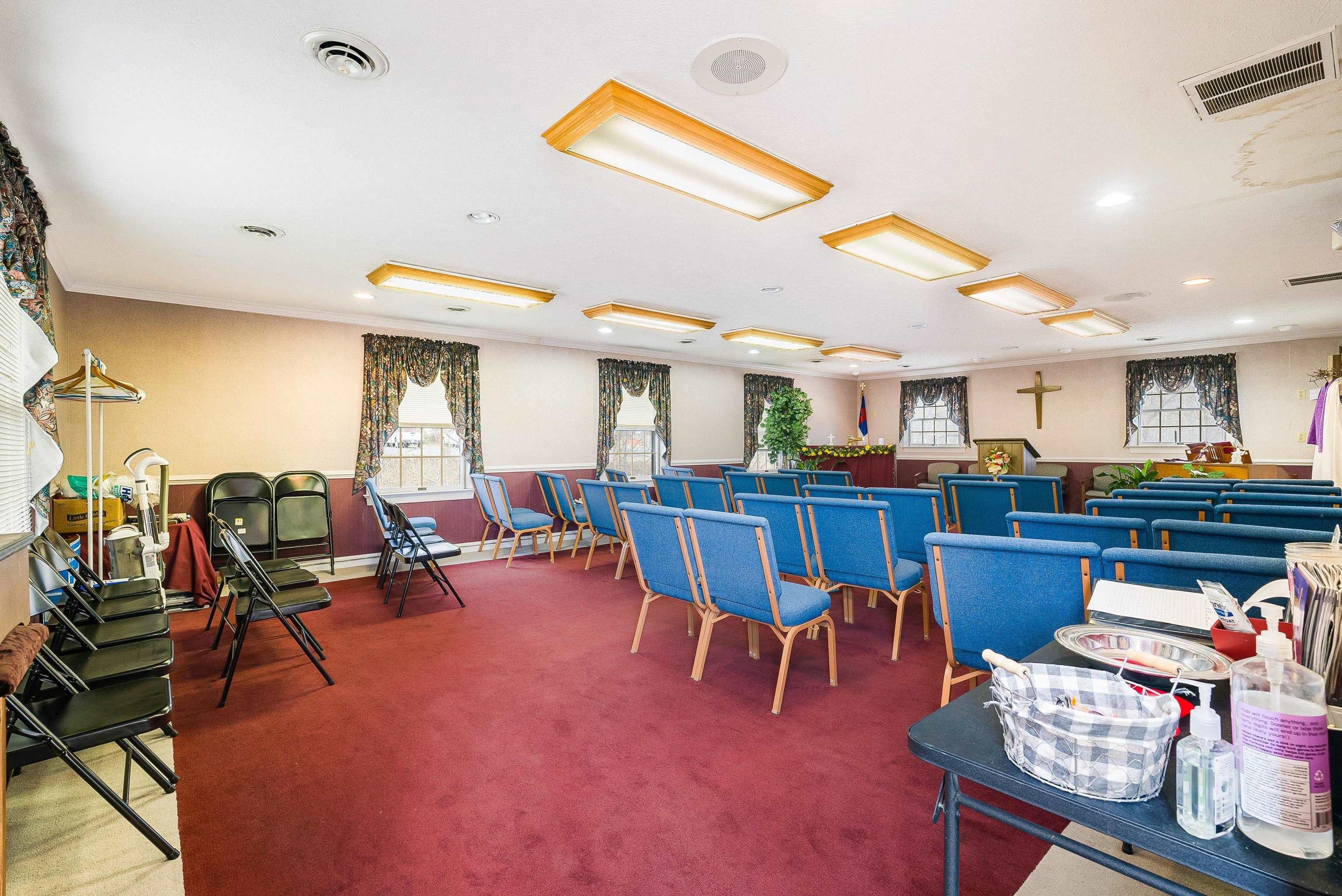 727 LEE HWY, VERONA, Virginia 24482, ,Commercial,727 LEE HWY,674099 MLS # 674099