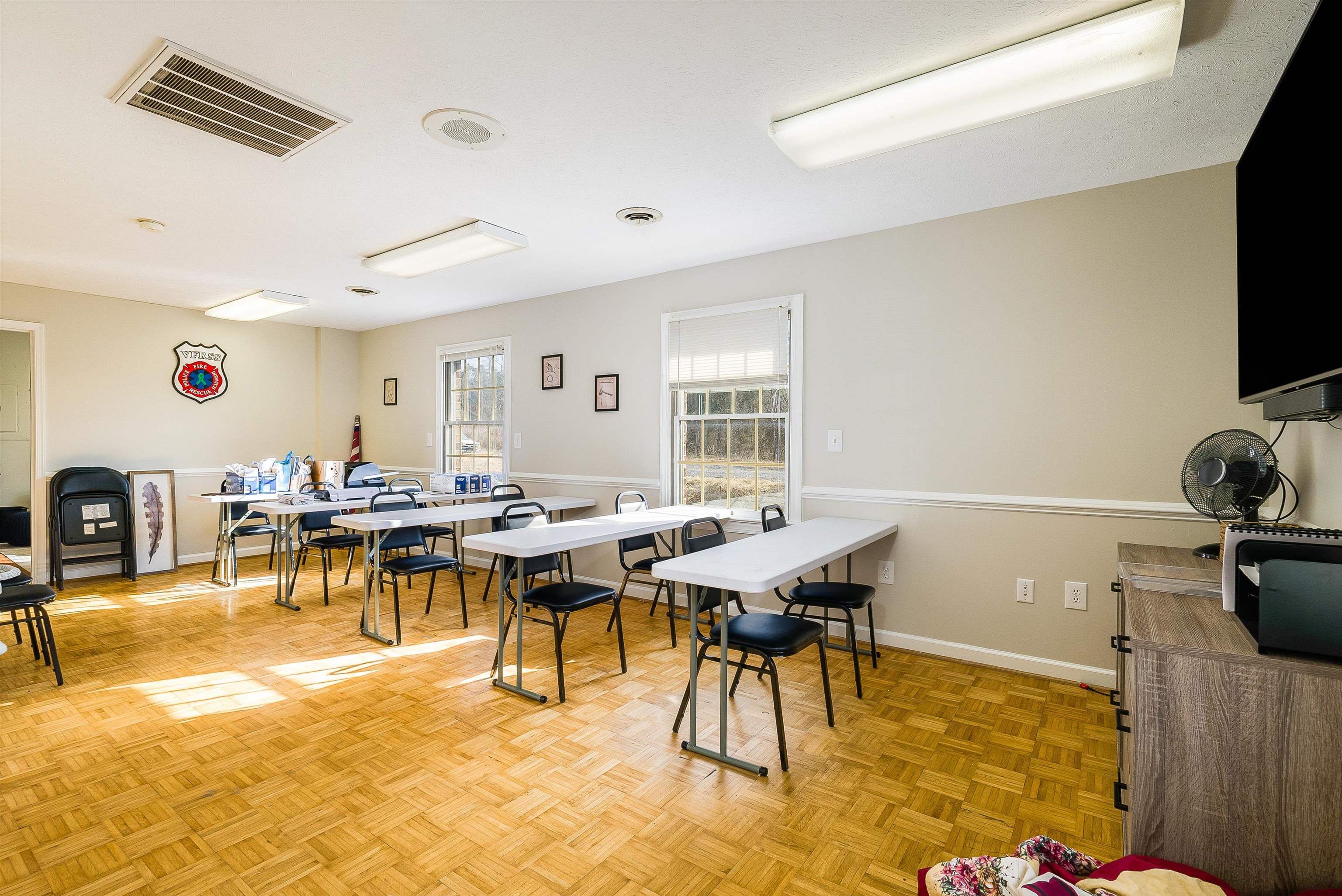 727 LEE HWY, VERONA, Virginia 24482, ,Commercial,727 LEE HWY,674099 MLS # 674099