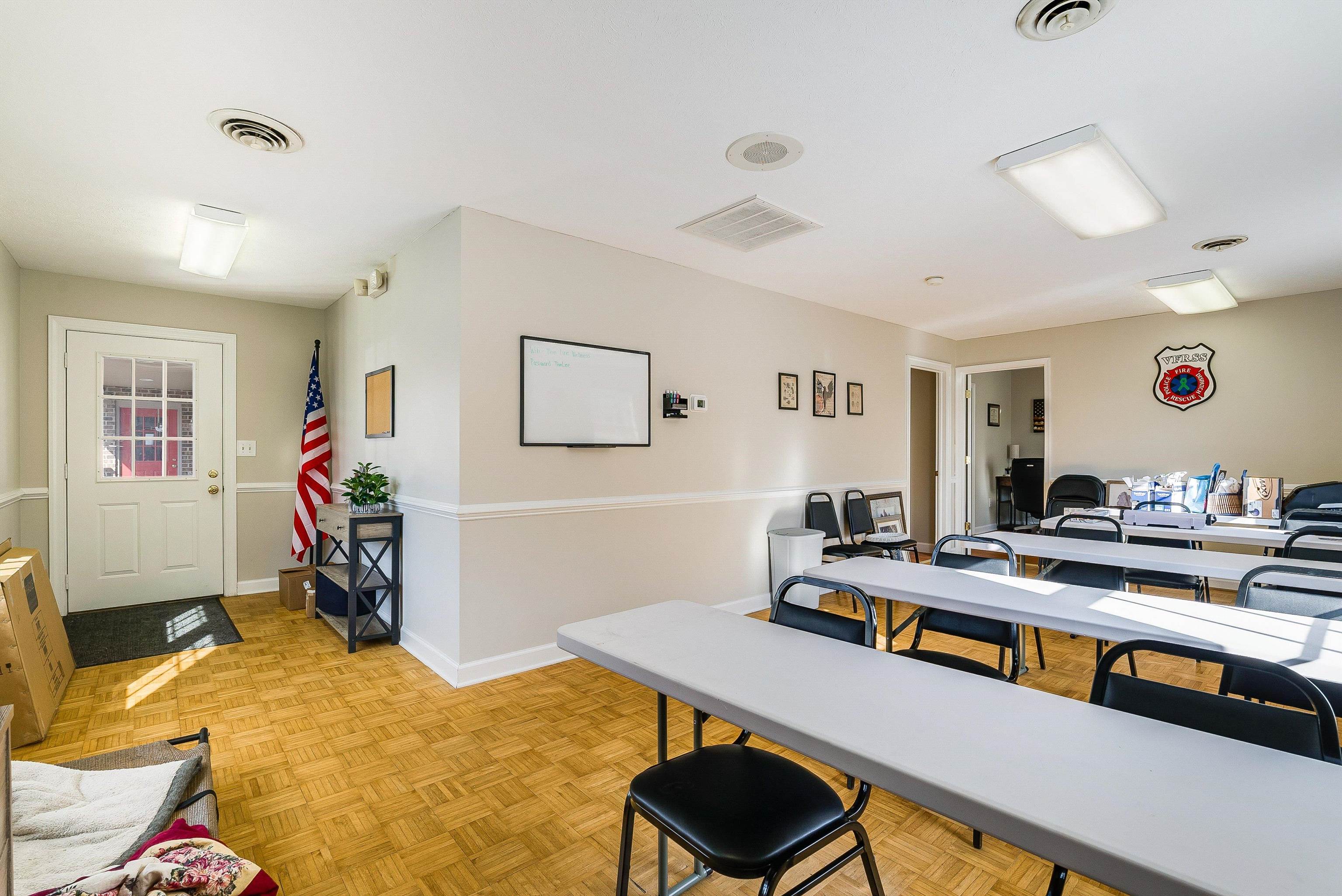 727 LEE HWY, VERONA, Virginia 24482, ,Commercial,727 LEE HWY,674099 MLS # 674099