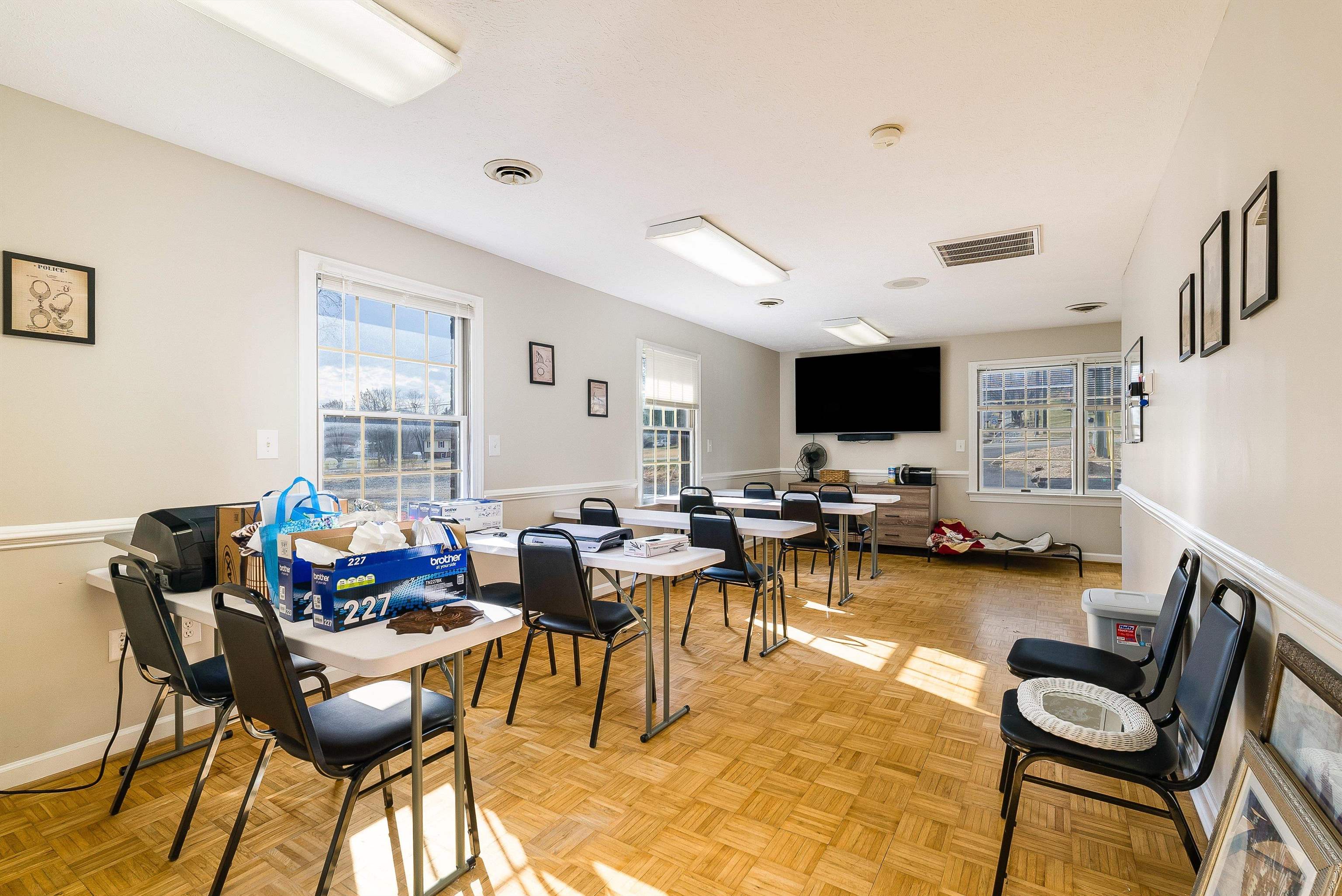 727 LEE HWY, VERONA, Virginia 24482, ,Commercial,727 LEE HWY,674099 MLS # 674099