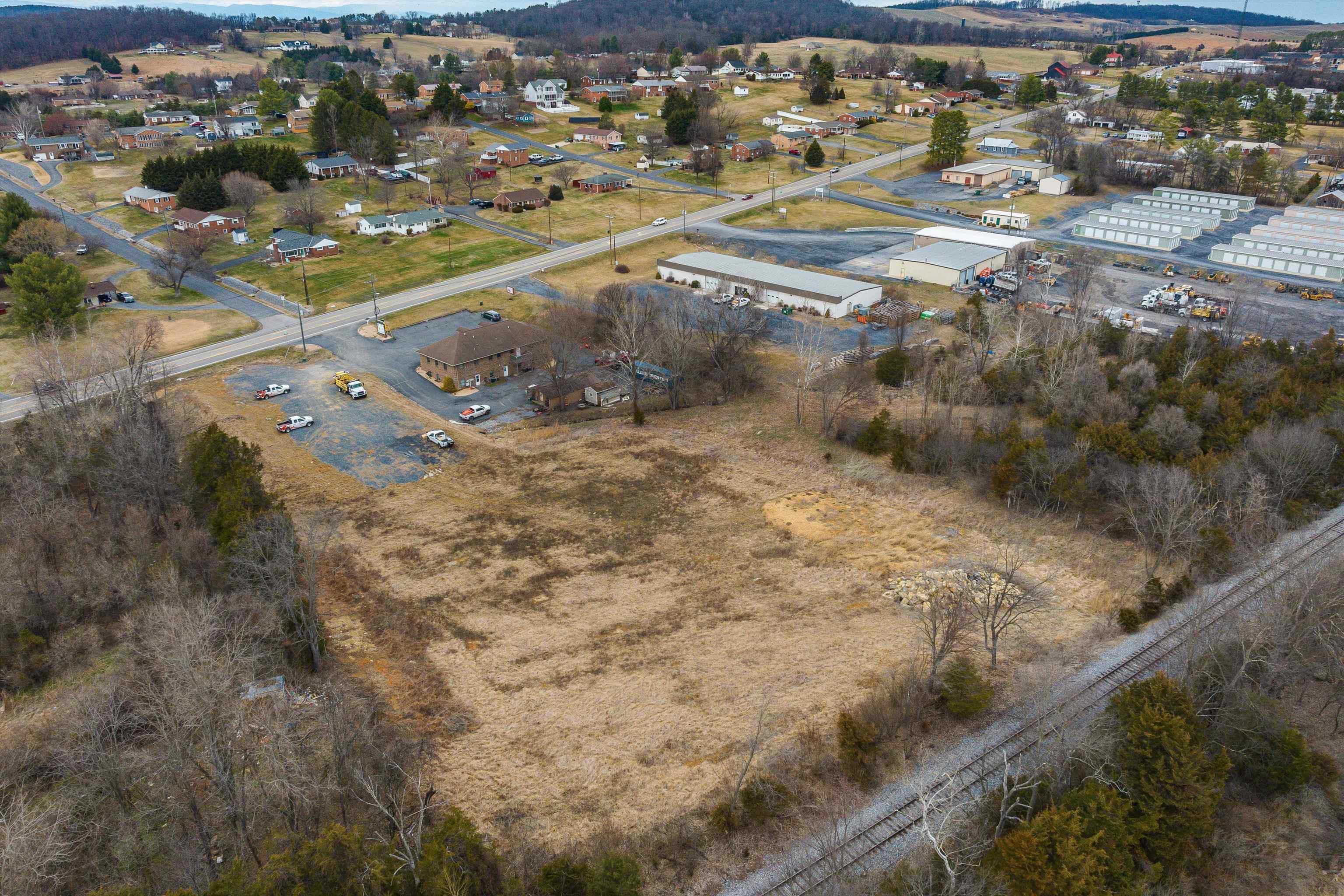 727 LEE HWY, VERONA, Virginia 24482, ,Commercial,727 LEE HWY,674099 MLS # 674099