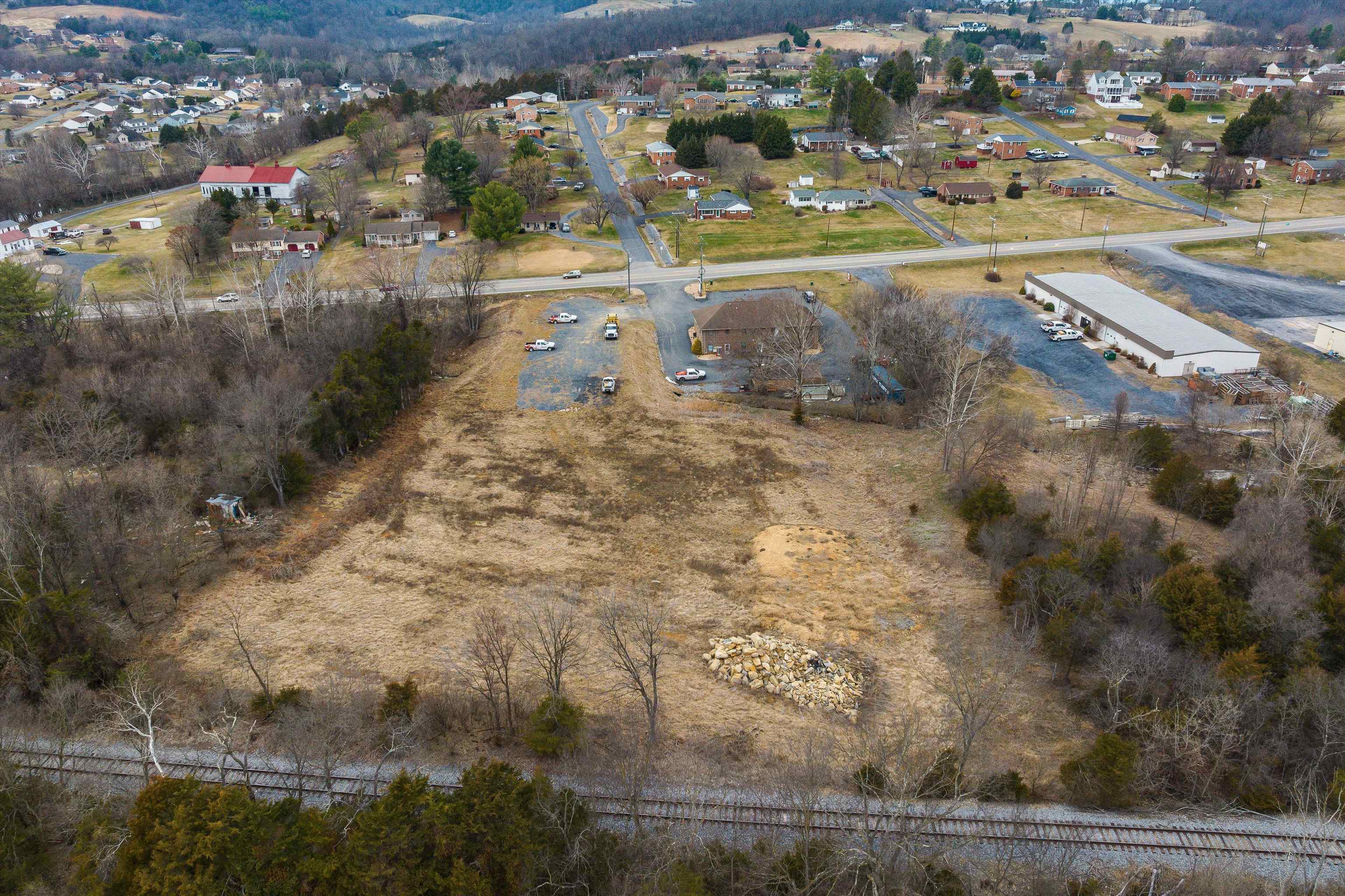 727 LEE HWY, VERONA, Virginia 24482, ,Commercial,727 LEE HWY,674099 MLS # 674099