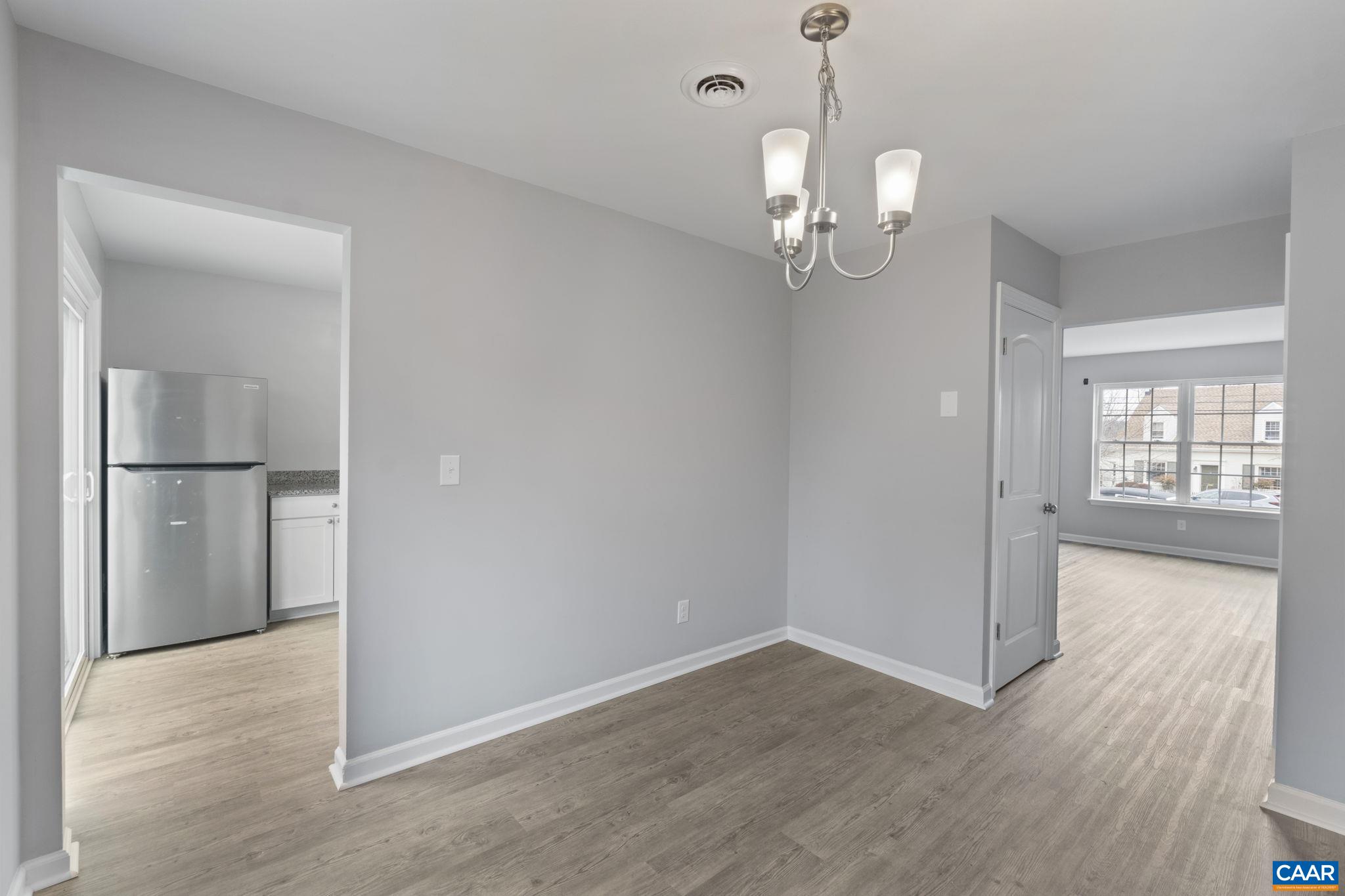 827 SAINT CLAIR AVE, CHARLOTTESVILLE, Virginia 22902, ,Residential,827 SAINT CLAIR AVE,674093 MLS # 674093