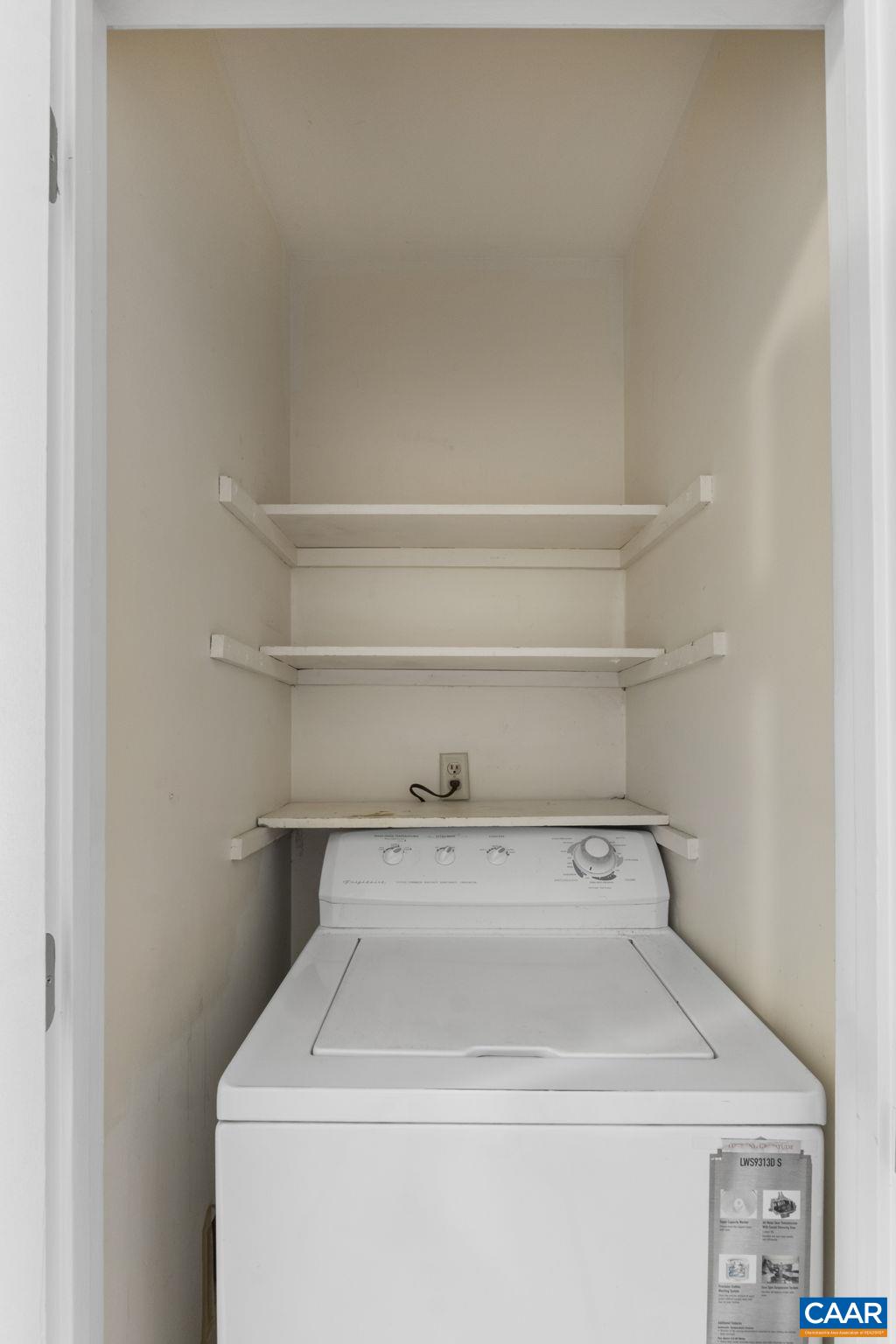 827 SAINT CLAIR AVE, CHARLOTTESVILLE, Virginia 22902, ,Residential,827 SAINT CLAIR AVE,674093 MLS # 674093