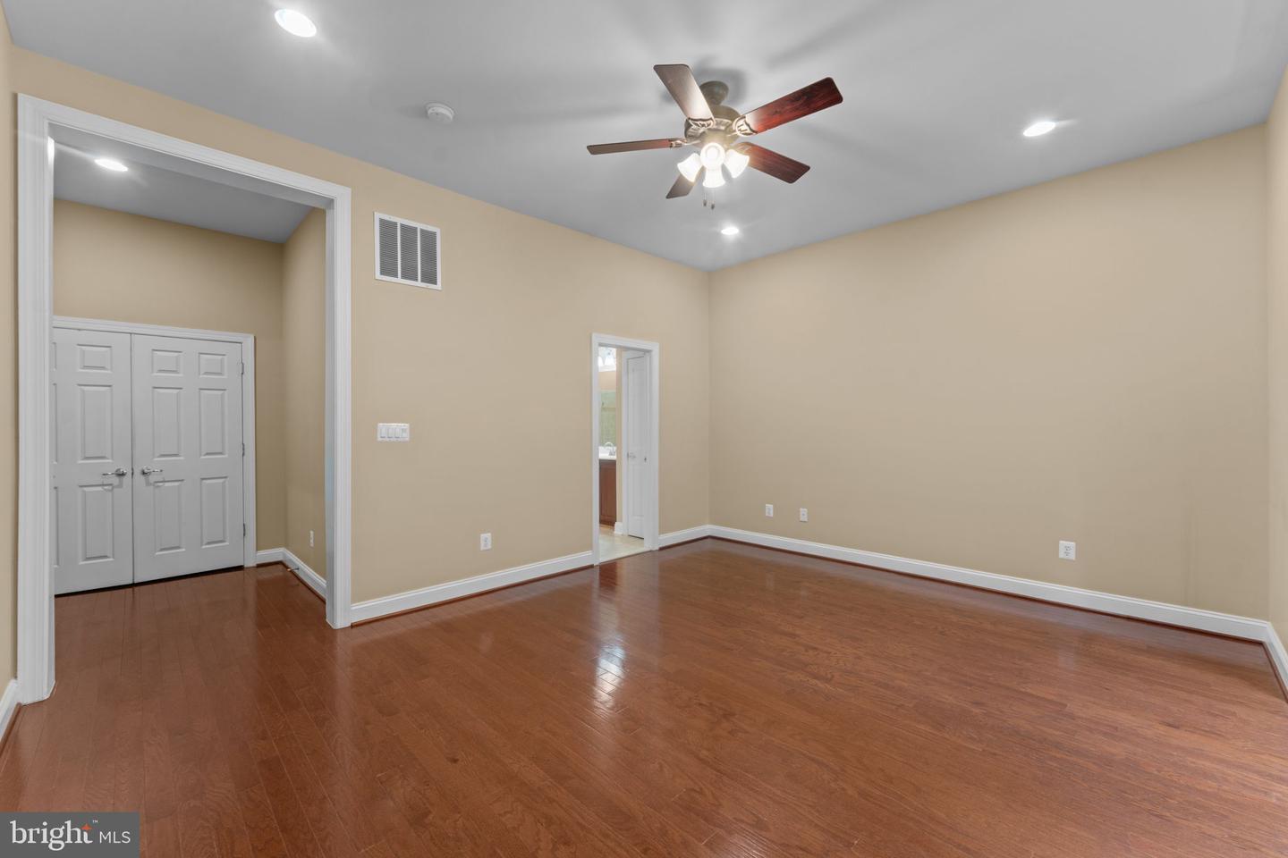 47672 PAULSEN SQ, STERLING, Virginia 20165, 5 Bedrooms Bedrooms, ,4 BathroomsBathrooms,Residential,For sale,47672 PAULSEN SQ,VALO2113326 MLS # VALO2113326