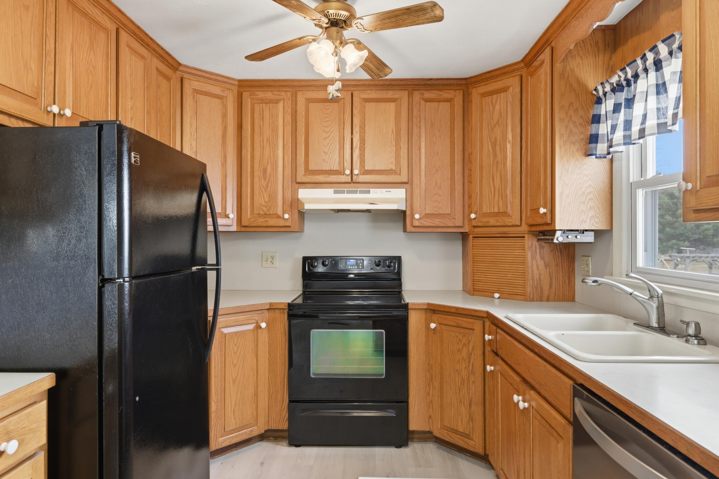 197 S C ST, TIMBERVILLE, Virginia 22853, 3 Bedrooms Bedrooms, ,2 BathroomsBathrooms,Residential,197 S C ST,674085 MLS # 674085