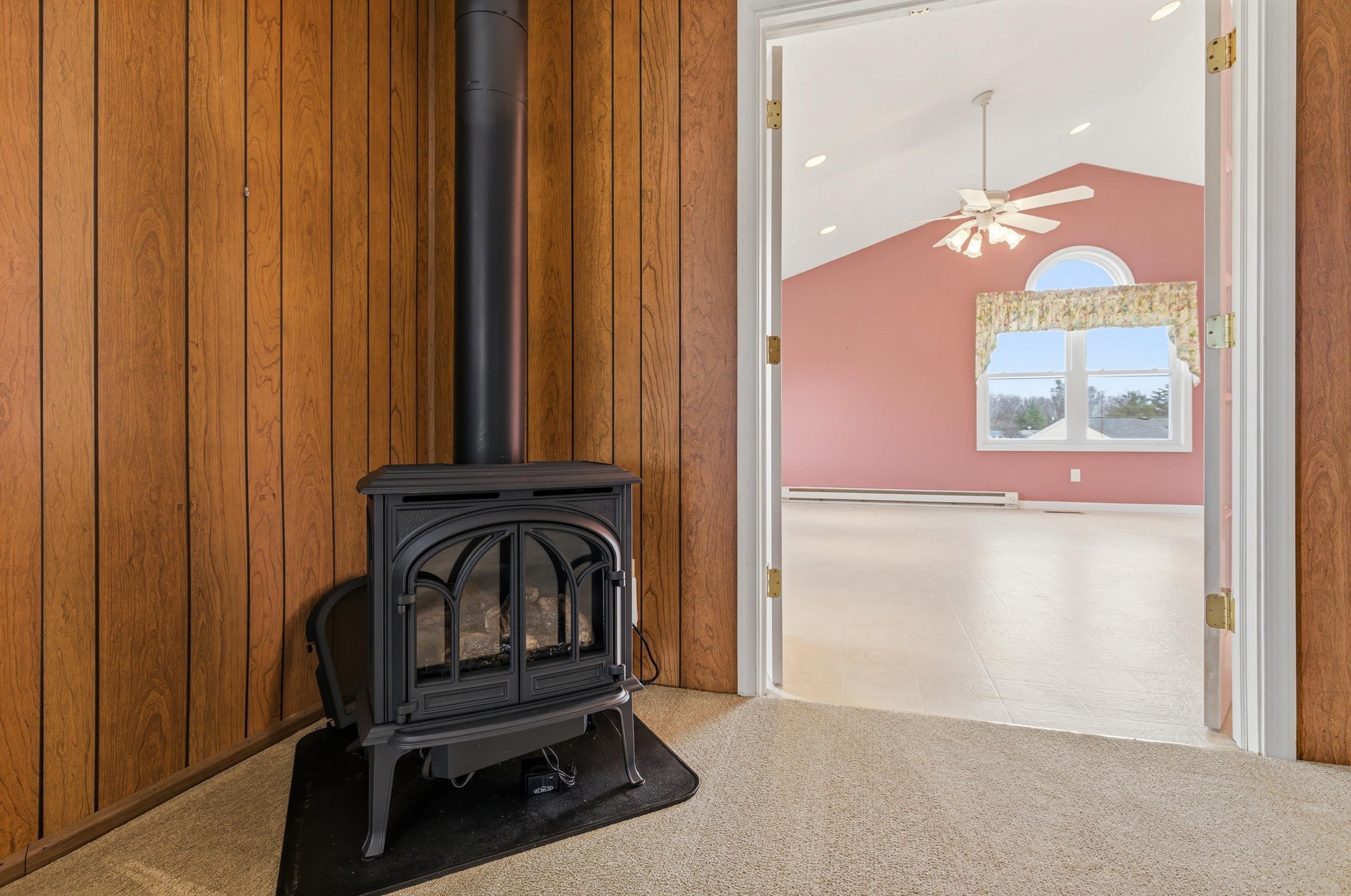 197 S C ST, TIMBERVILLE, Virginia 22853, 3 Bedrooms Bedrooms, ,2 BathroomsBathrooms,Residential,197 S C ST,674085 MLS # 674085