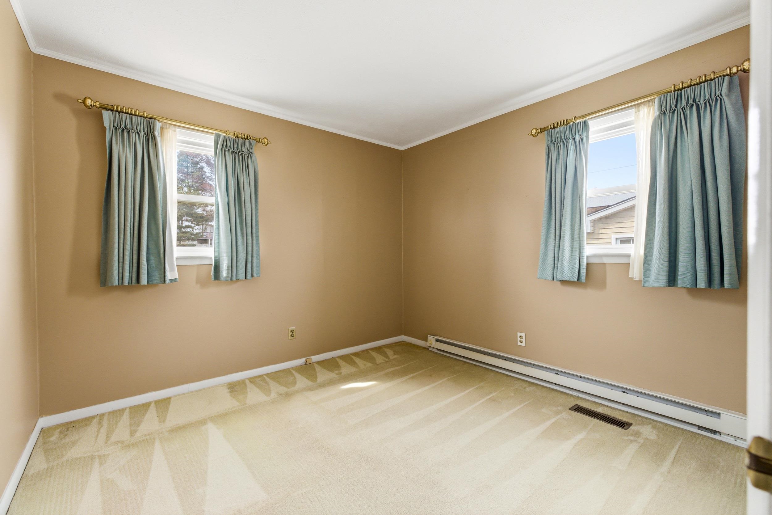 197 S C ST, TIMBERVILLE, Virginia 22853, 3 Bedrooms Bedrooms, ,2 BathroomsBathrooms,Residential,197 S C ST,674085 MLS # 674085