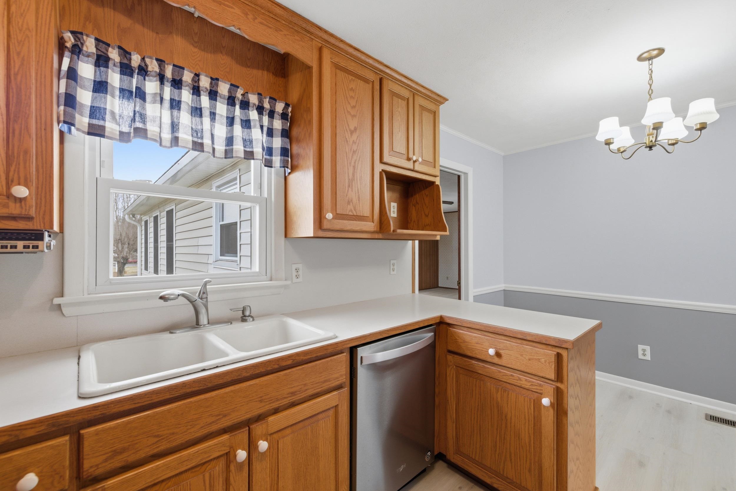 197 S C ST, TIMBERVILLE, Virginia 22853, 3 Bedrooms Bedrooms, ,2 BathroomsBathrooms,Residential,197 S C ST,674085 MLS # 674085