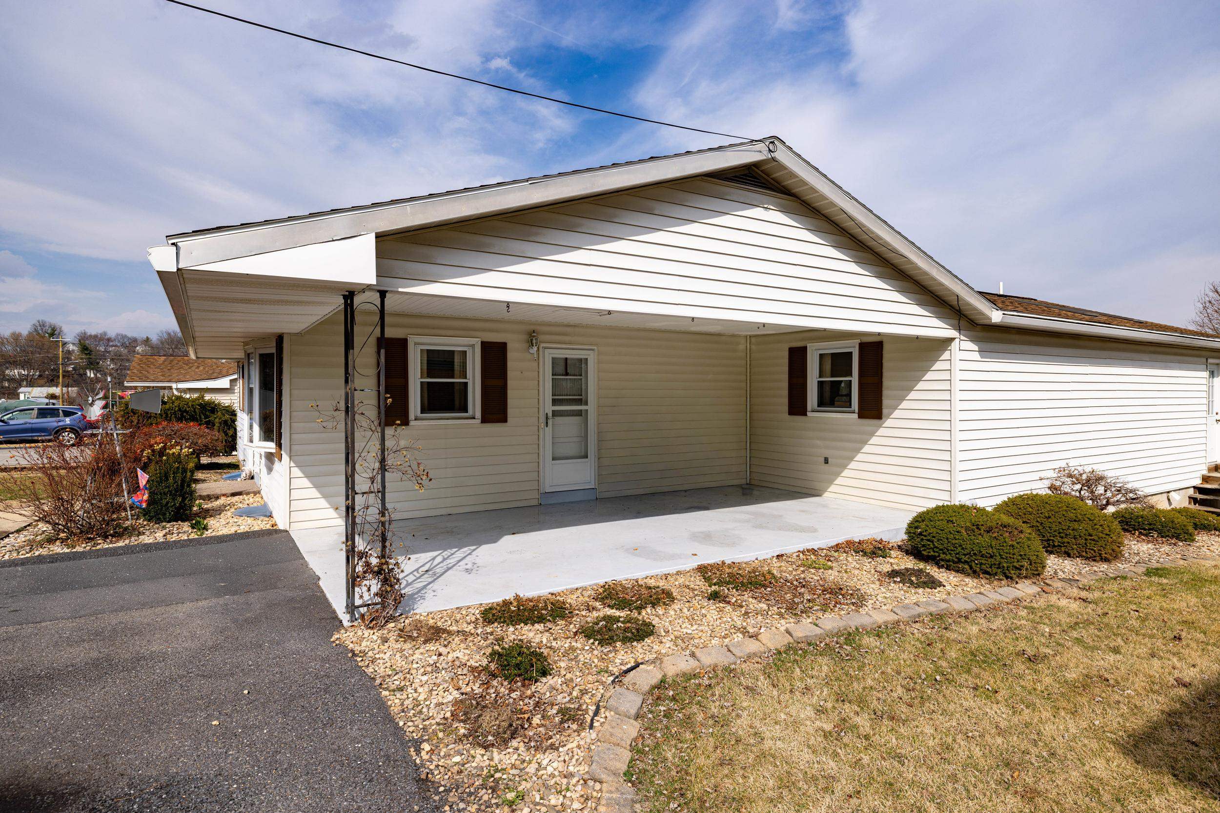 197 S C ST, TIMBERVILLE, Virginia 22853, 3 Bedrooms Bedrooms, ,2 BathroomsBathrooms,Residential,197 S C ST,674085 MLS # 674085